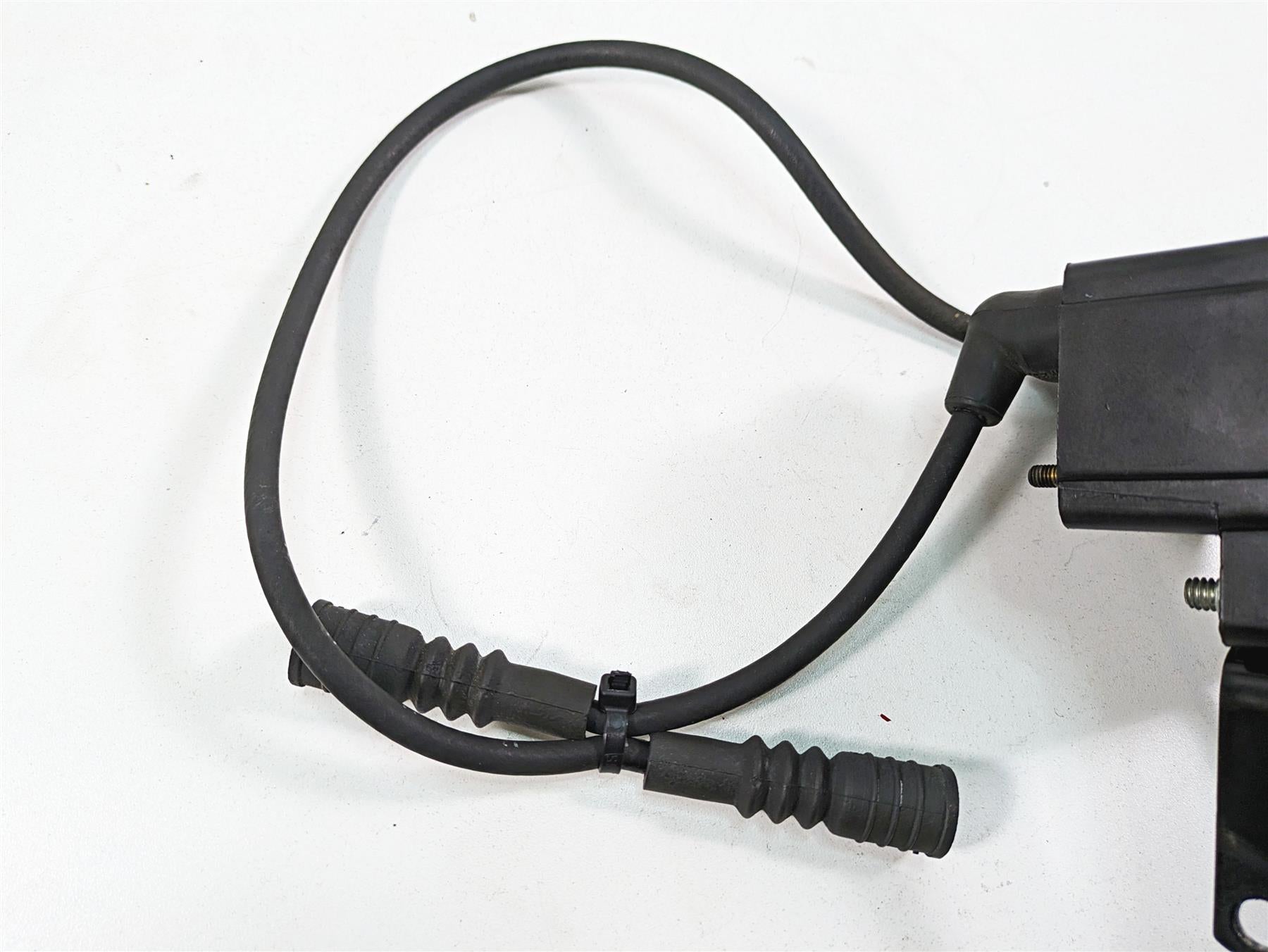 1986 Harley Sportster XLH 883 Ignition Coil Wires Plugs Set 31614-83A {{ shop.shopifyCountryName }} - Mototech271