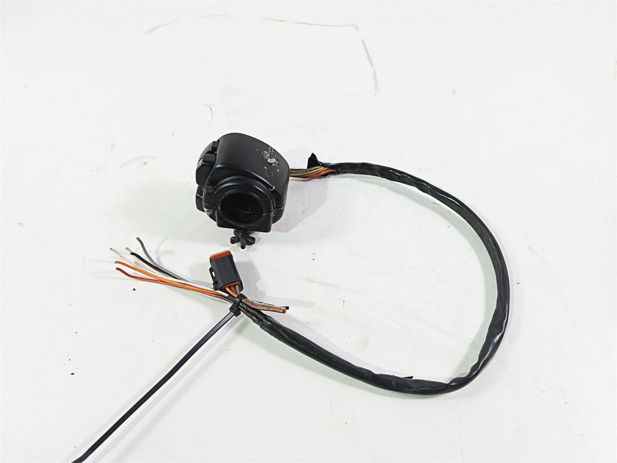 2005 Harley Touring FLHRI Road King Right Hand Control Switch 71589-96B {{ shop.shopifyCountryName }} - Mototech271