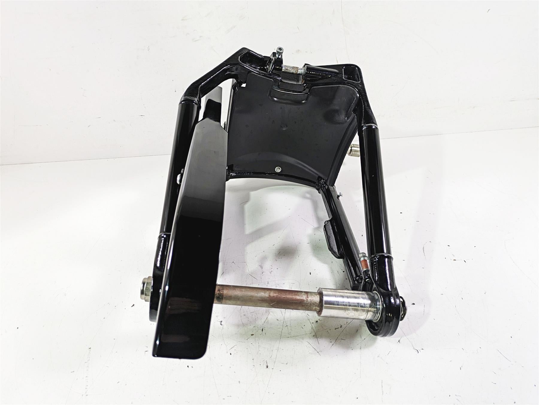 2019 Harley FLHCS Softail Heritage Rear Swingarm + Guards & Axle 47400099BHP {{ shop.shopifyCountryName }} - Mototech271
