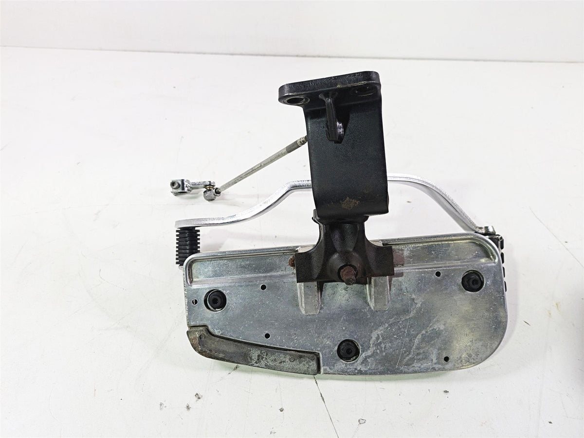 2007 Yamaha XVS1300 V-Star Tour Left Floor Board & Shifter Set 3D8-27410-00-00 {{ shop.shopifyCountryName }} - Mototech271