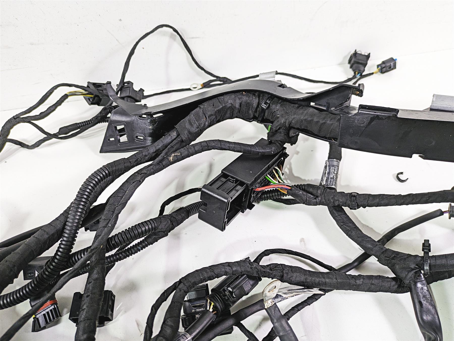 2014 BMW R1200 RT RTW K52 Main & Engine Wiring Harness Central Locking ESA 61118554241 {{ shop.shopifyCountryName }} - Mototech271