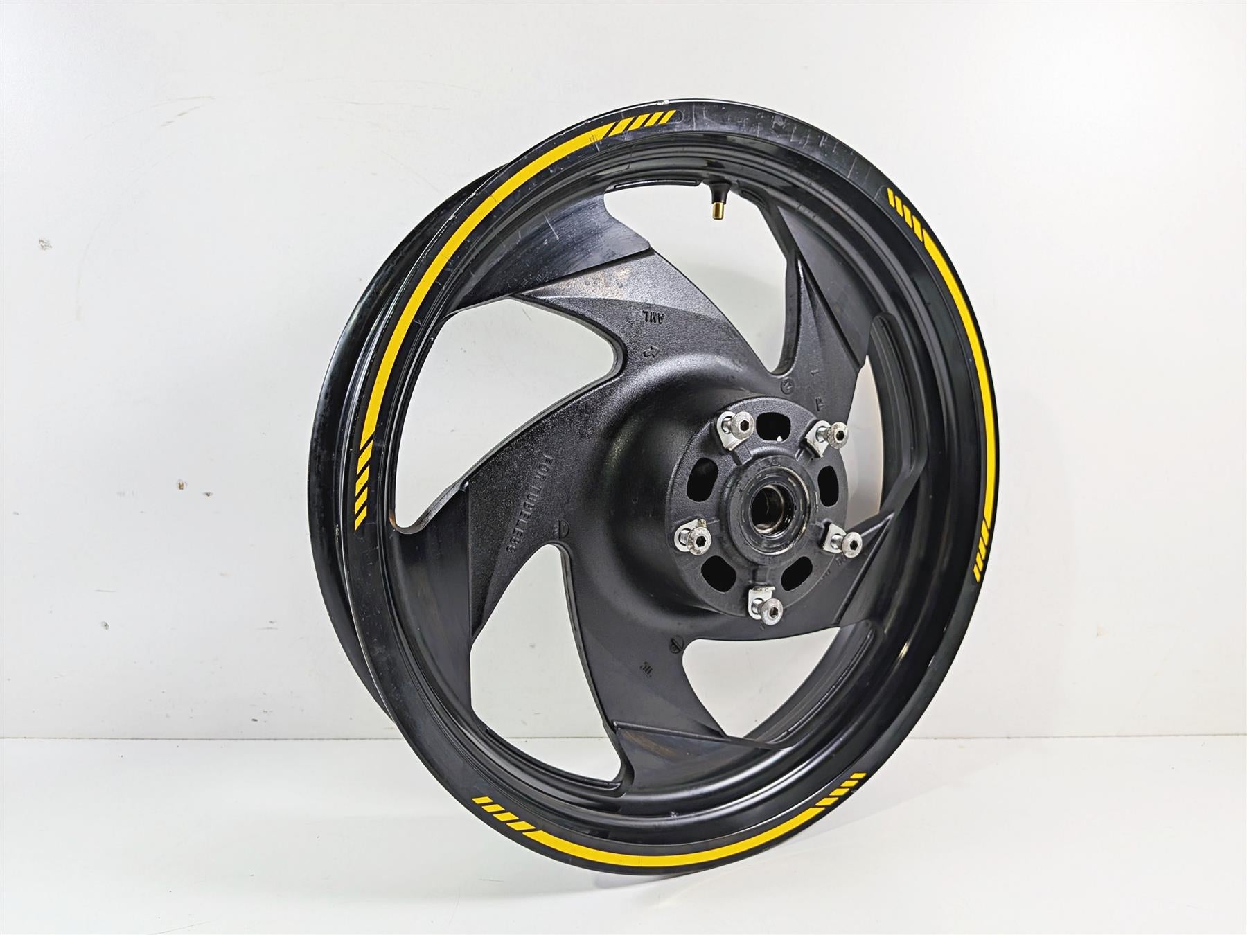 2014 Suzuki M109R VZR1800 Boulevard Straight 18x3.5 Front Wheel 54111-48G10-019 {{ shop.shopifyCountryName }} - Mototech271
