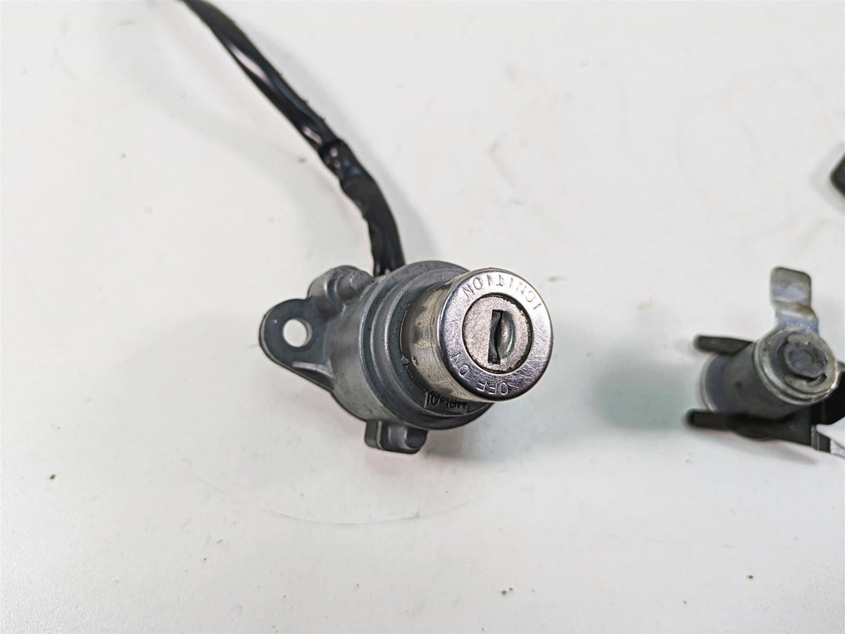2006 Honda VT1100 C2 Shadow Ignition Switch Fuel Cap Key Lock Set 35010-MCK-A01 {{ shop.shopifyCountryName }} - Mototech271