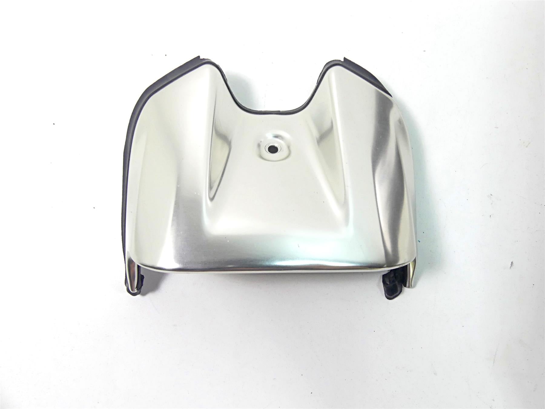 2012 Yamaha VMX17 VMAX 1700 Center Upper Tank Air Box Cover 2S3-YK217-00-P4 {{ shop.shopifyCountryName }} - Mototech271