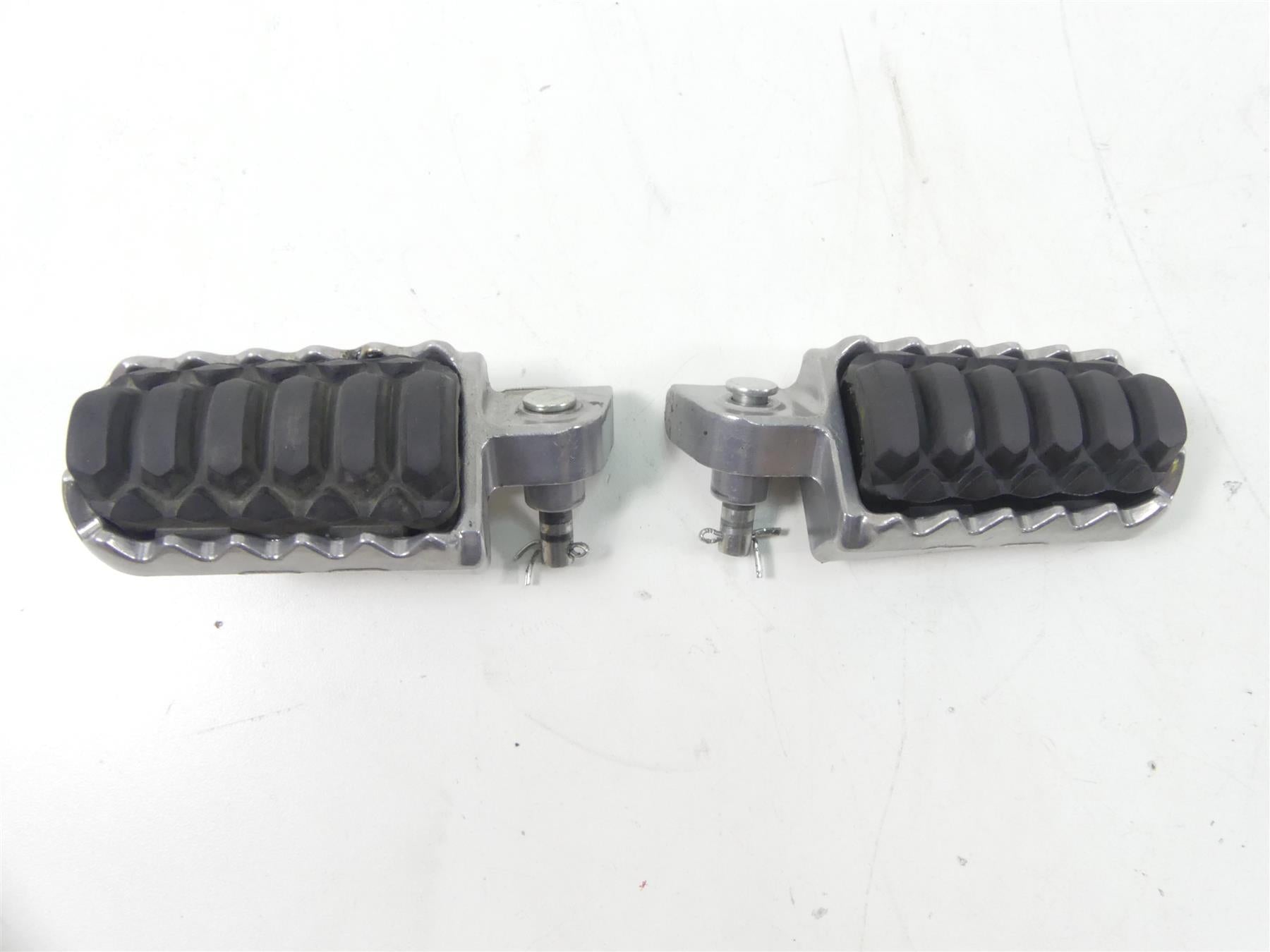 2017 Yamaha XT1200Z Super Tenere Front Rider Driver Footpeg Set 23P-27451-00-00 {{ shop.shopifyCountryName }} - Mototech271