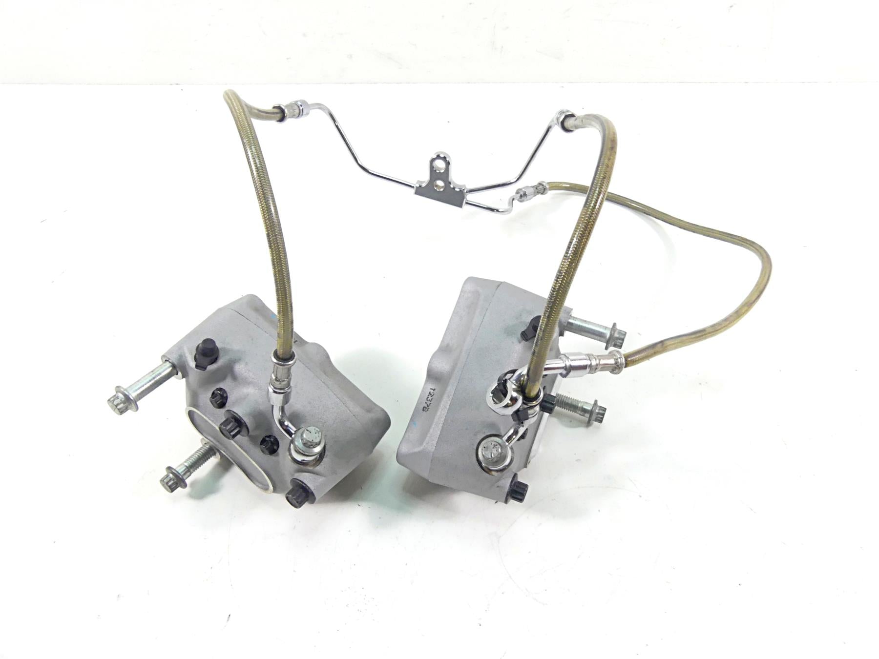 2007 Harley Touring FLHRSE CVO Road King Front Brake Caliper Set 44382-99C {{ shop.shopifyCountryName }} - Mototech271