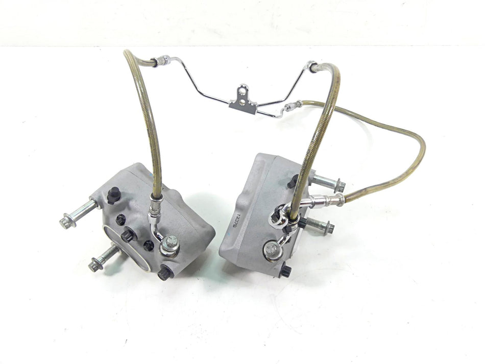 2007 Harley Touring FLHRSE CVO Road King Front Brake Caliper Set 44382-99C {{ shop.shopifyCountryName }} - Mototech271