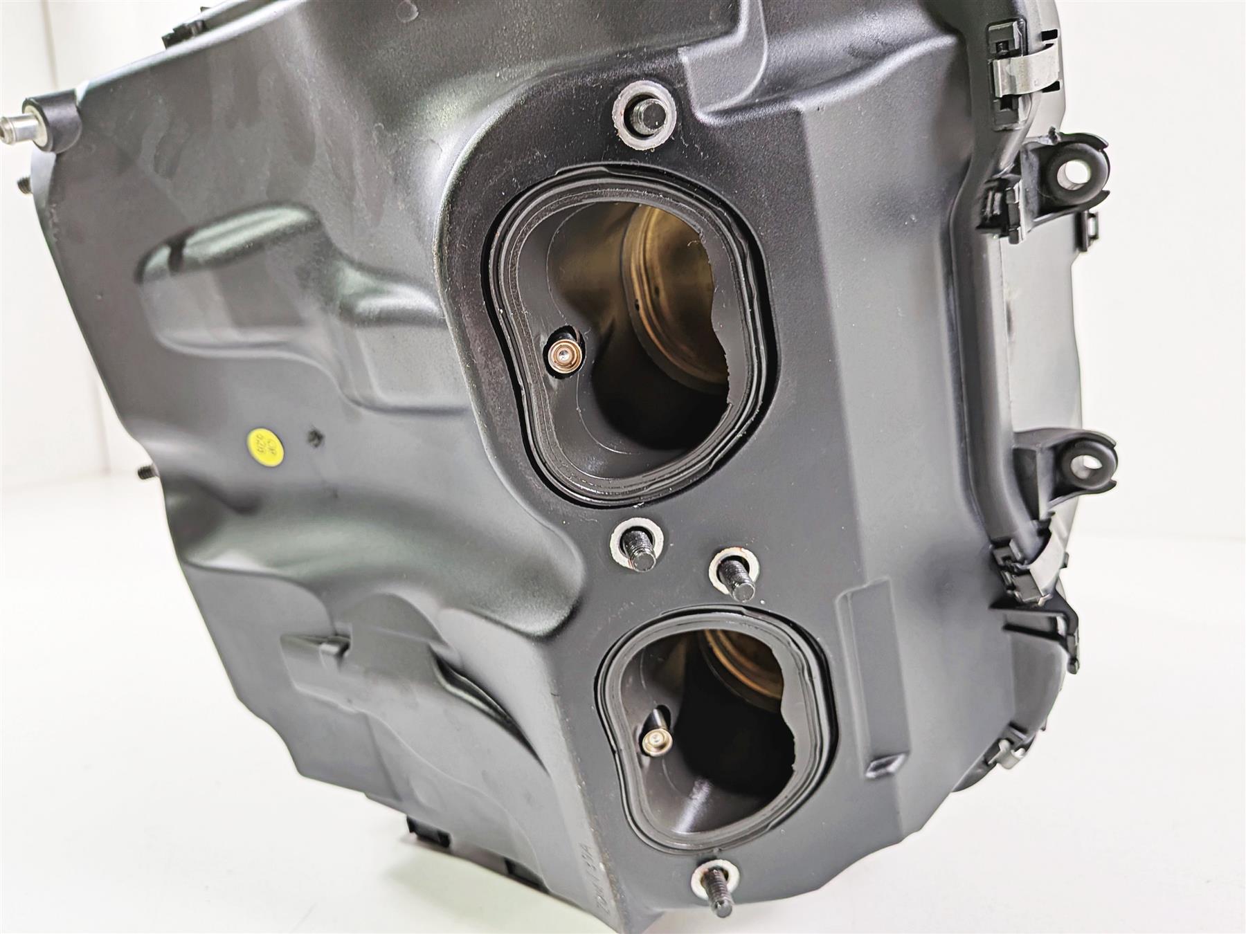 2019 Ducati Panigale V4S V4 S Corse Throttle Body Air Box Injector Set 28221213B {{ shop.shopifyCountryName }} - Mototech271