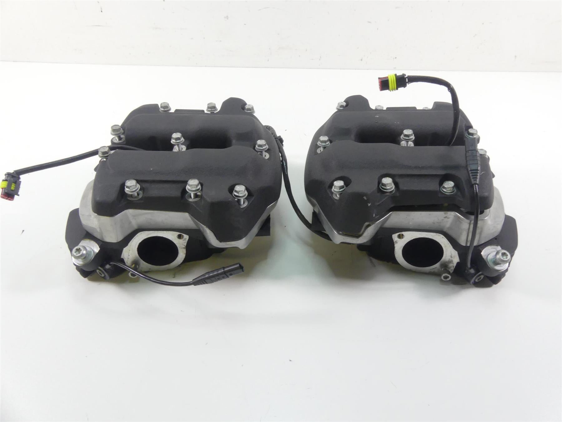 2020 Harley Softail FXBB Street Bob Cylinder Head Set M8 107ci -3K 16500388