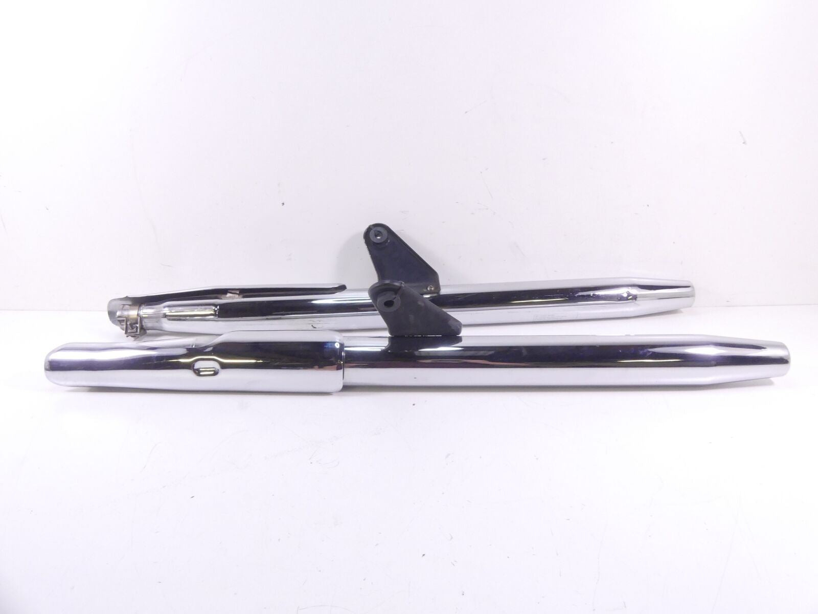 2013 Triumph America EFI OEM Exhaust Muffler Silencer Damper Set - Read T2206424 {{ shop.shopifyCountryName }} - Mototech271