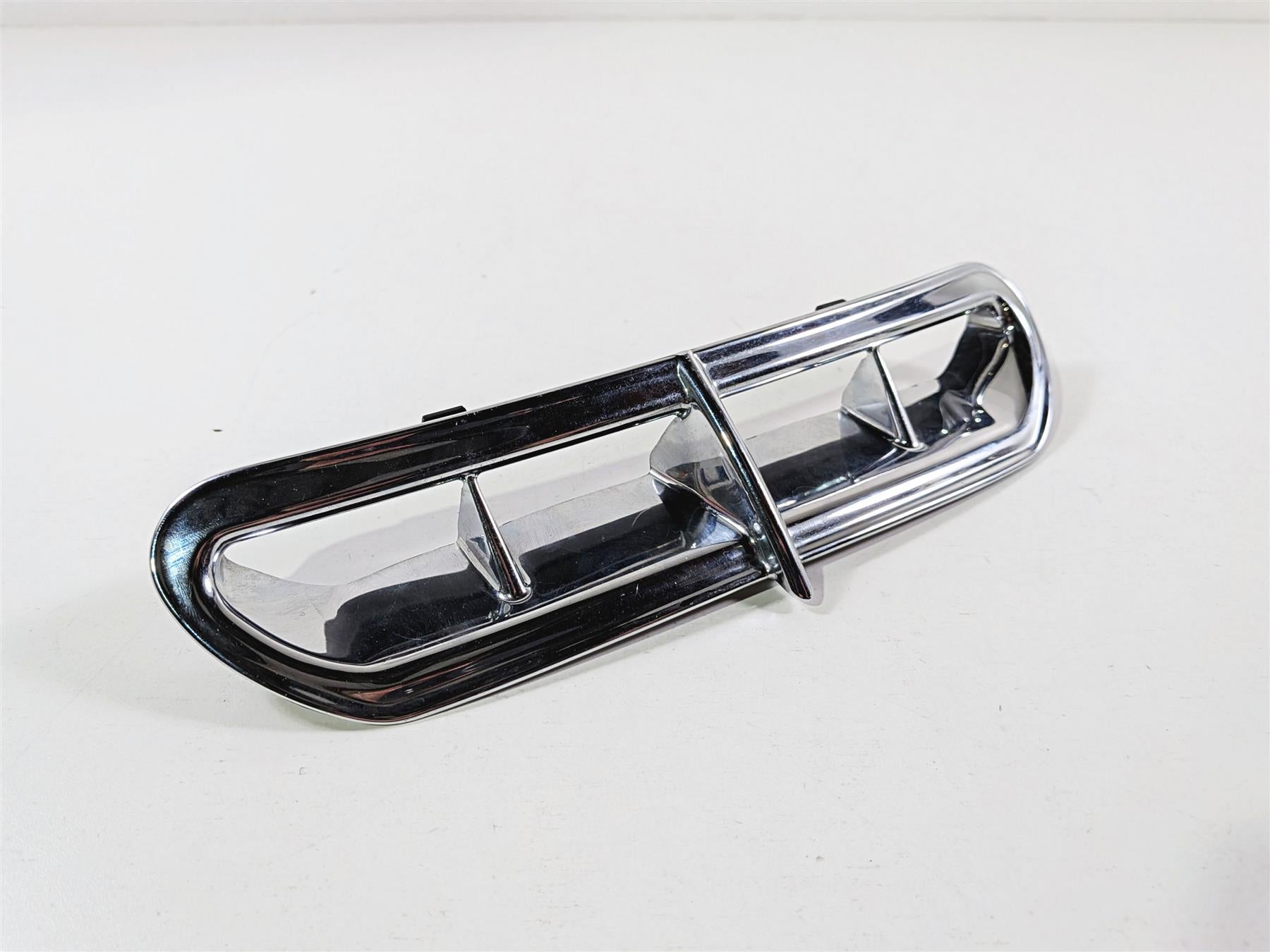 2016 Harley Touring FLHX Street Glide Front Chrome Air Duct Inlet Vent 29200007 {{ shop.shopifyCountryName }} - Mototech271