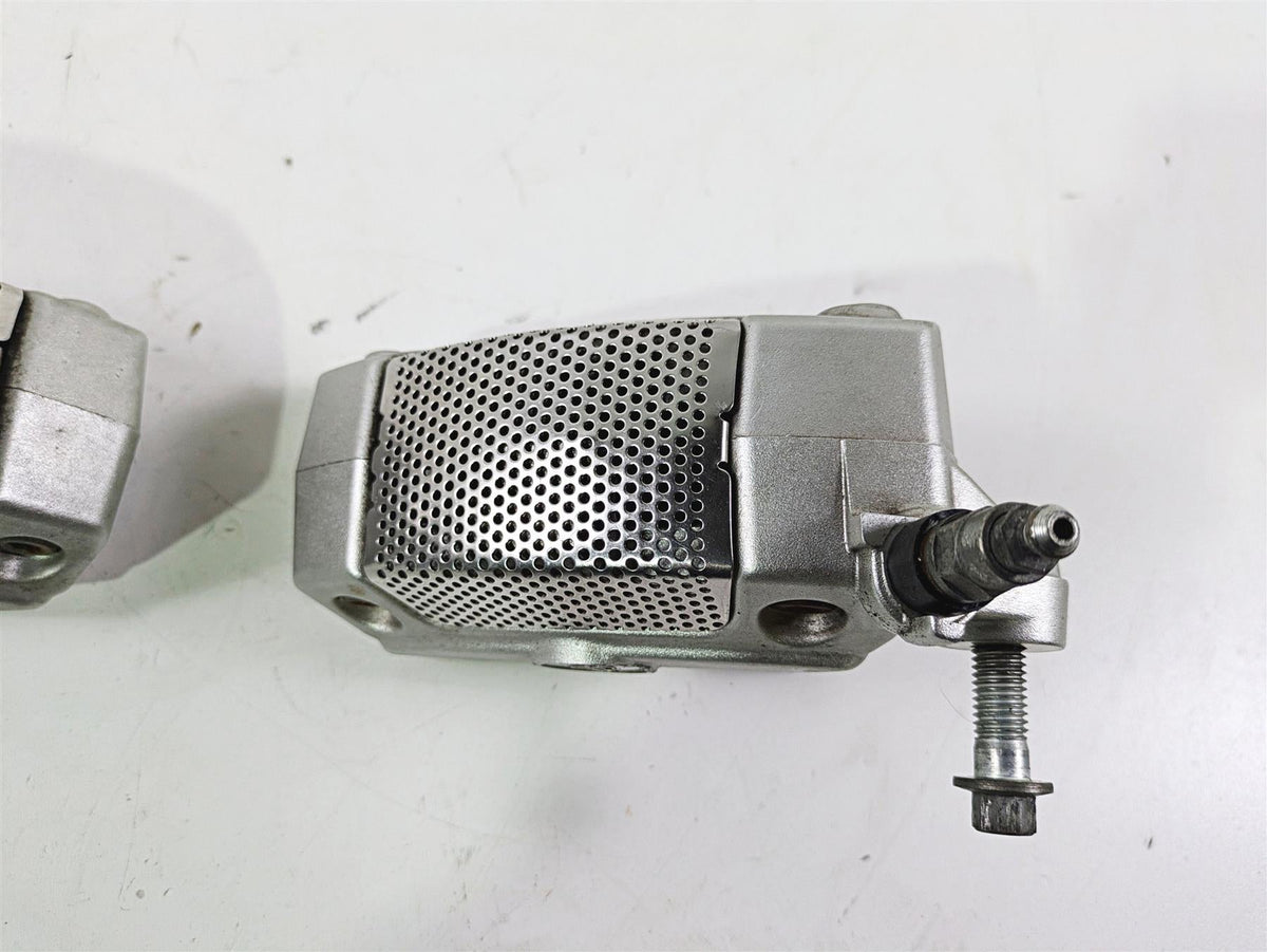 2011 Harley Touring FLHTCUSE CVO E-Glide Front Brake Calipers 42938-08 42939-08 {{ shop.shopifyCountryName }} - Mototech271