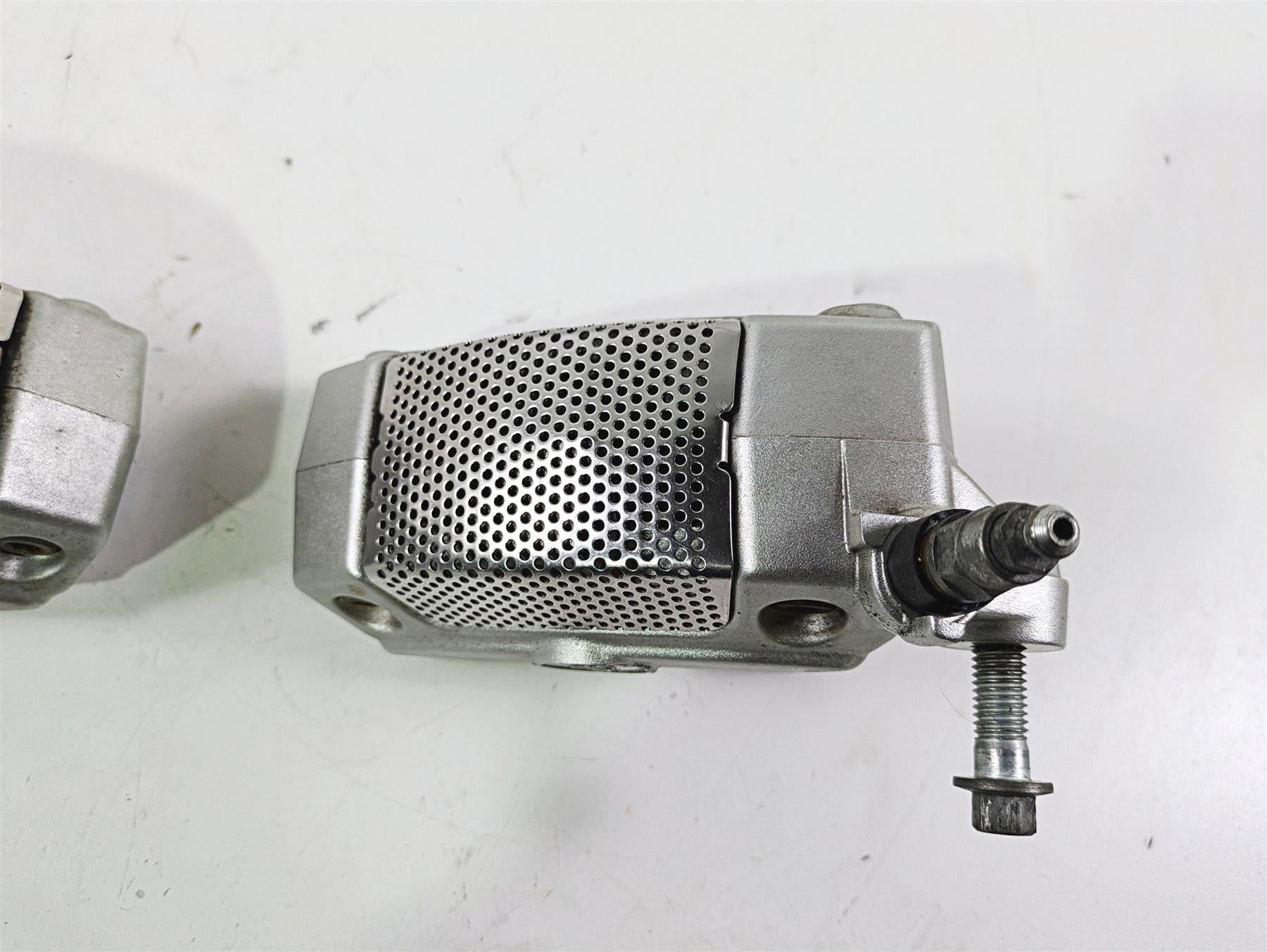 2011 Harley Touring FLHTCUSE CVO E-Glide Front Brake Calipers 42938-08 42939-08 {{ shop.shopifyCountryName }} - Mototech271