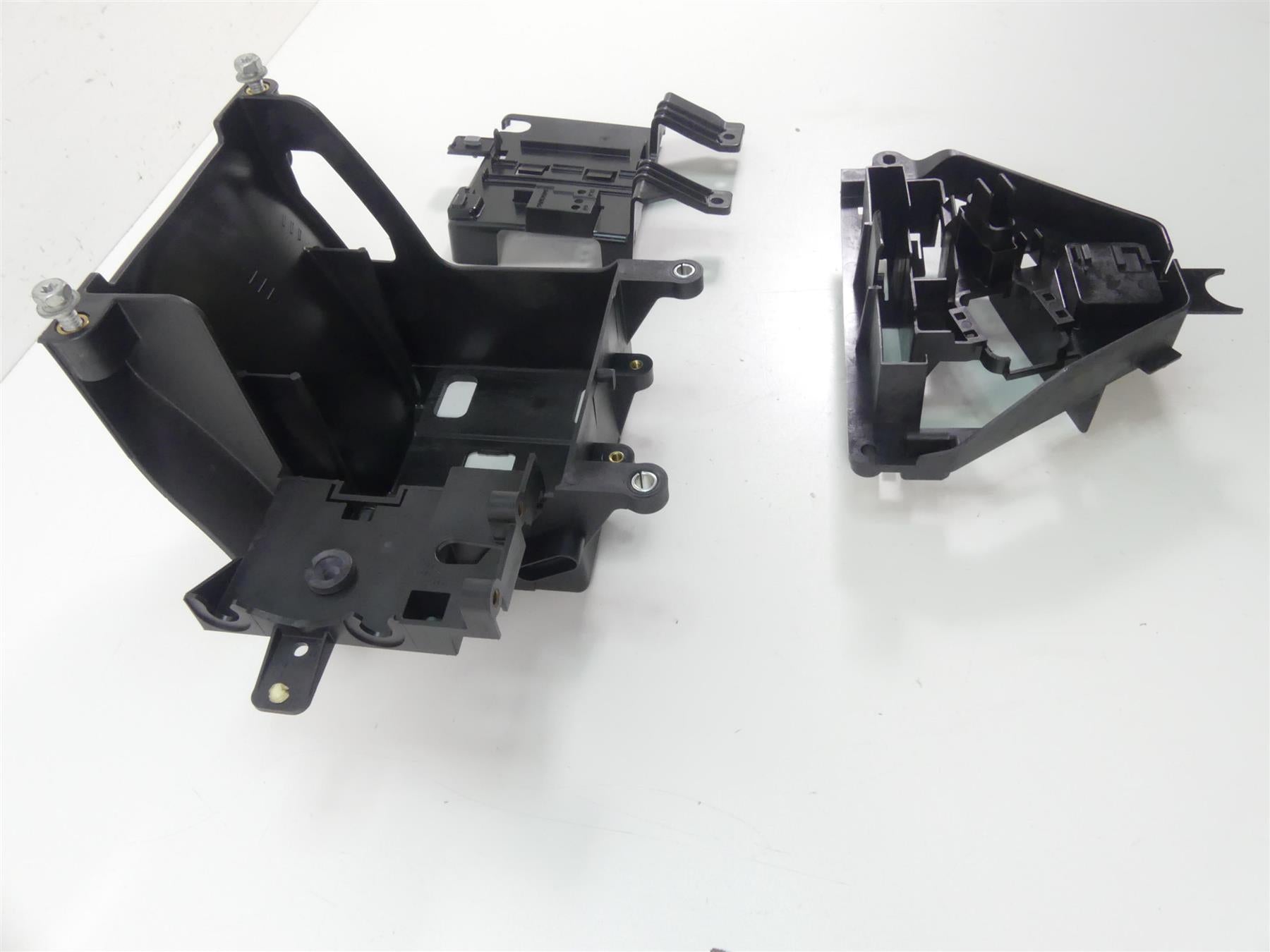 2014 Harley Touring FLHTK Electra Glide Battery & Electrical Carrier 66000010 {{ shop.shopifyCountryName }} - Mototech271