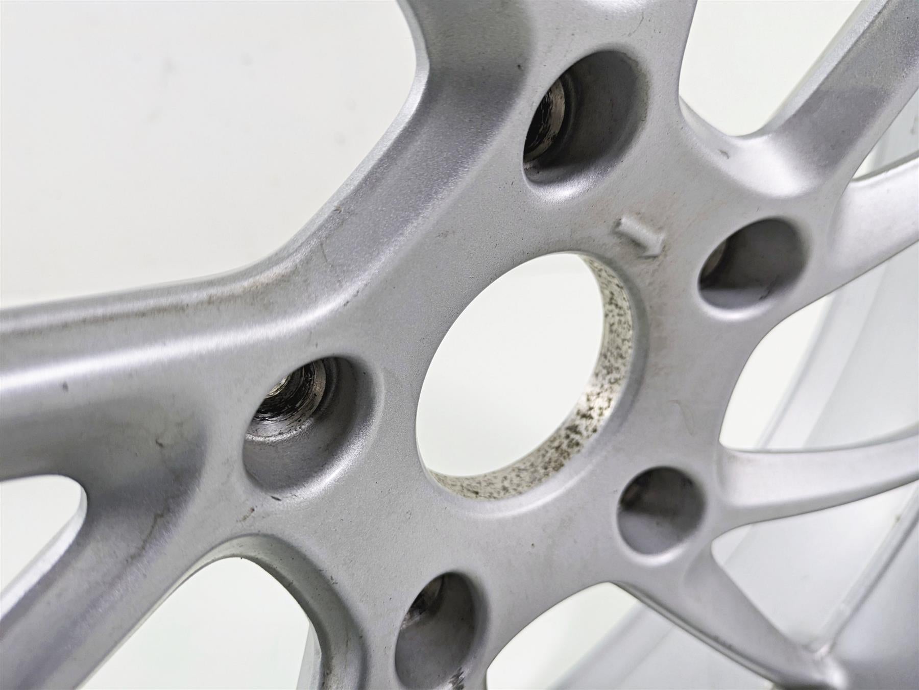 2019 BMW R1250RT K52 Straight Rear Wheel Rim Silver 17x5.5 36317727235 {{ shop.shopifyCountryName }} - Mototech271