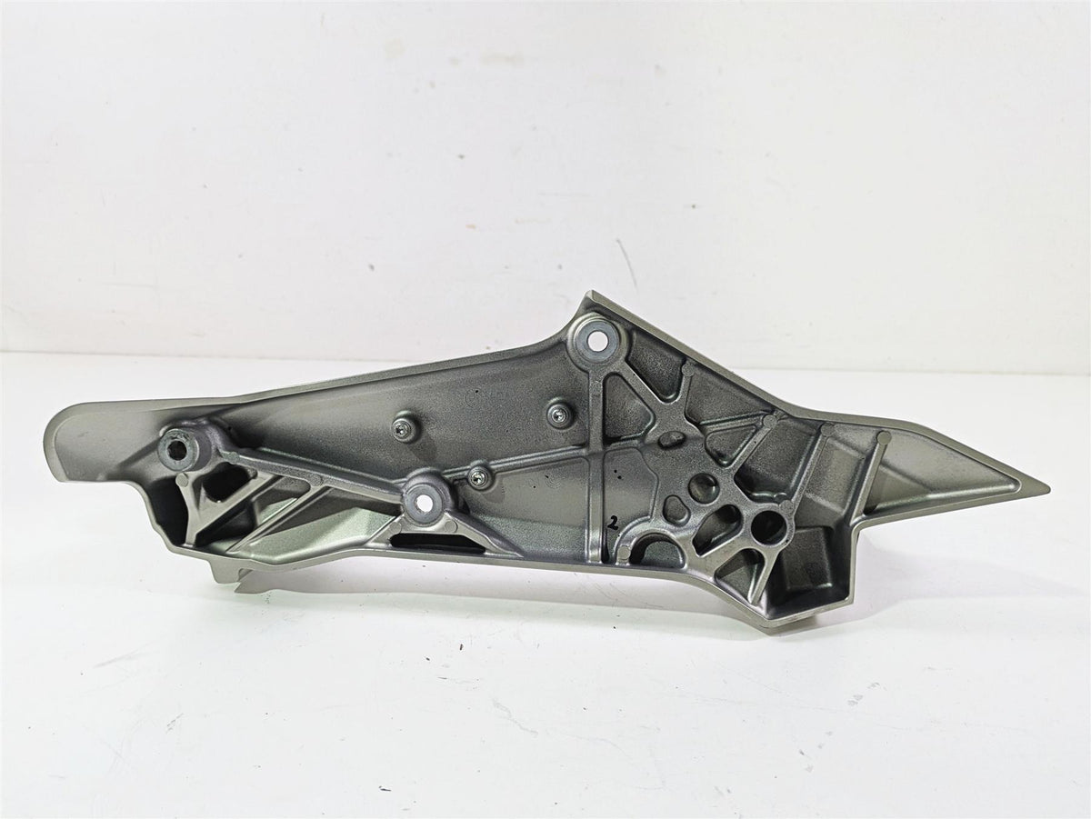 2014 BMW K1600 GTL K48 Right Footpeg Peg Mount Set 46718549080 46717728224 {{ shop.shopifyCountryName }} - Mototech271