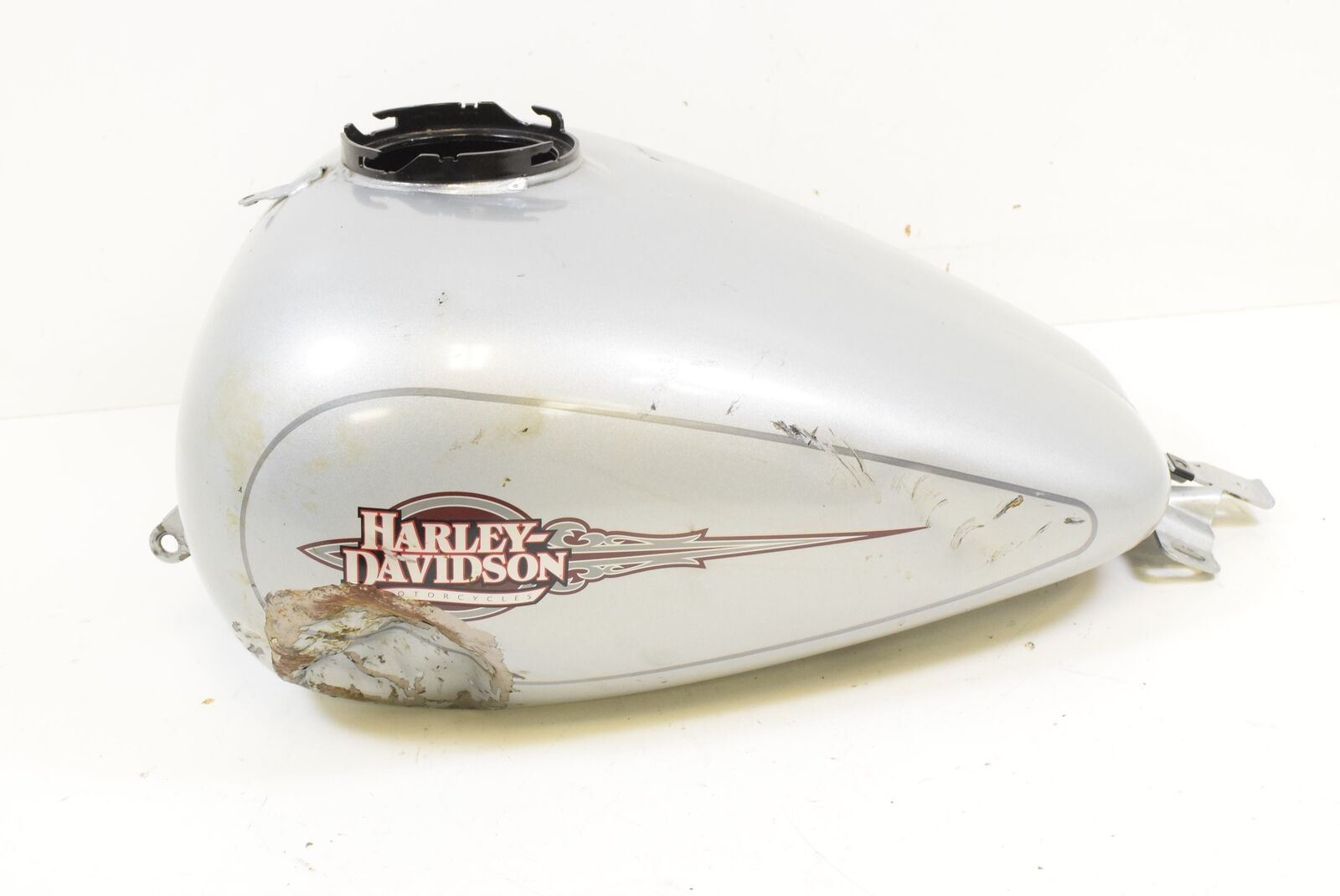 2012 Harley Touring FLHTC Electra Glide DENTED Fuel Gas Petrol Tank 61360-10BJN {{ shop.shopifyCountryName }} - Mototech271