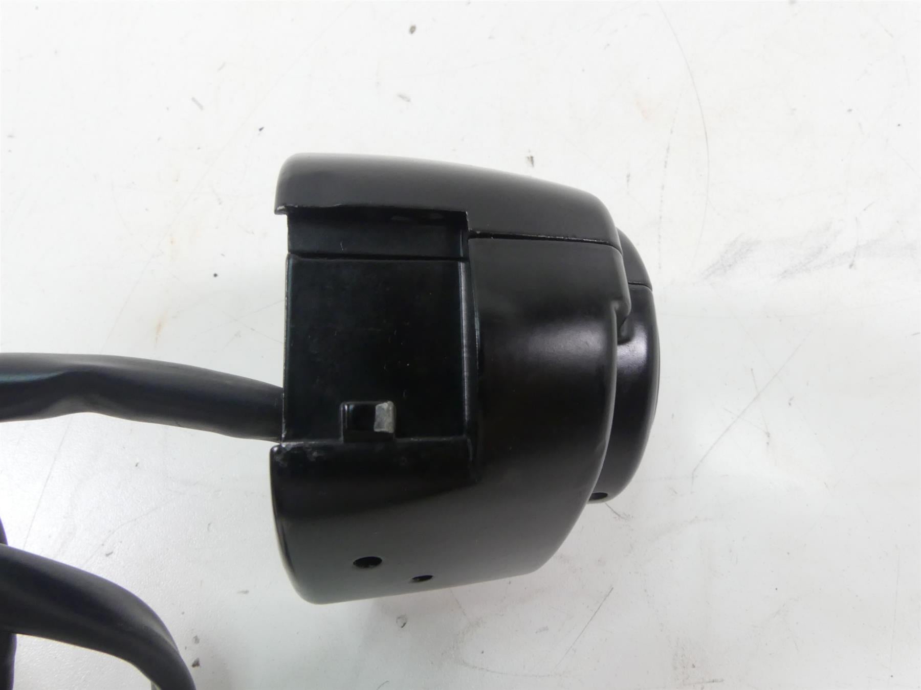 2004 Harley Softail FLSTFI Fat Boy Left Control Switch Blinker Lights 71682-06 {{ shop.shopifyCountryName }} - Mototech271