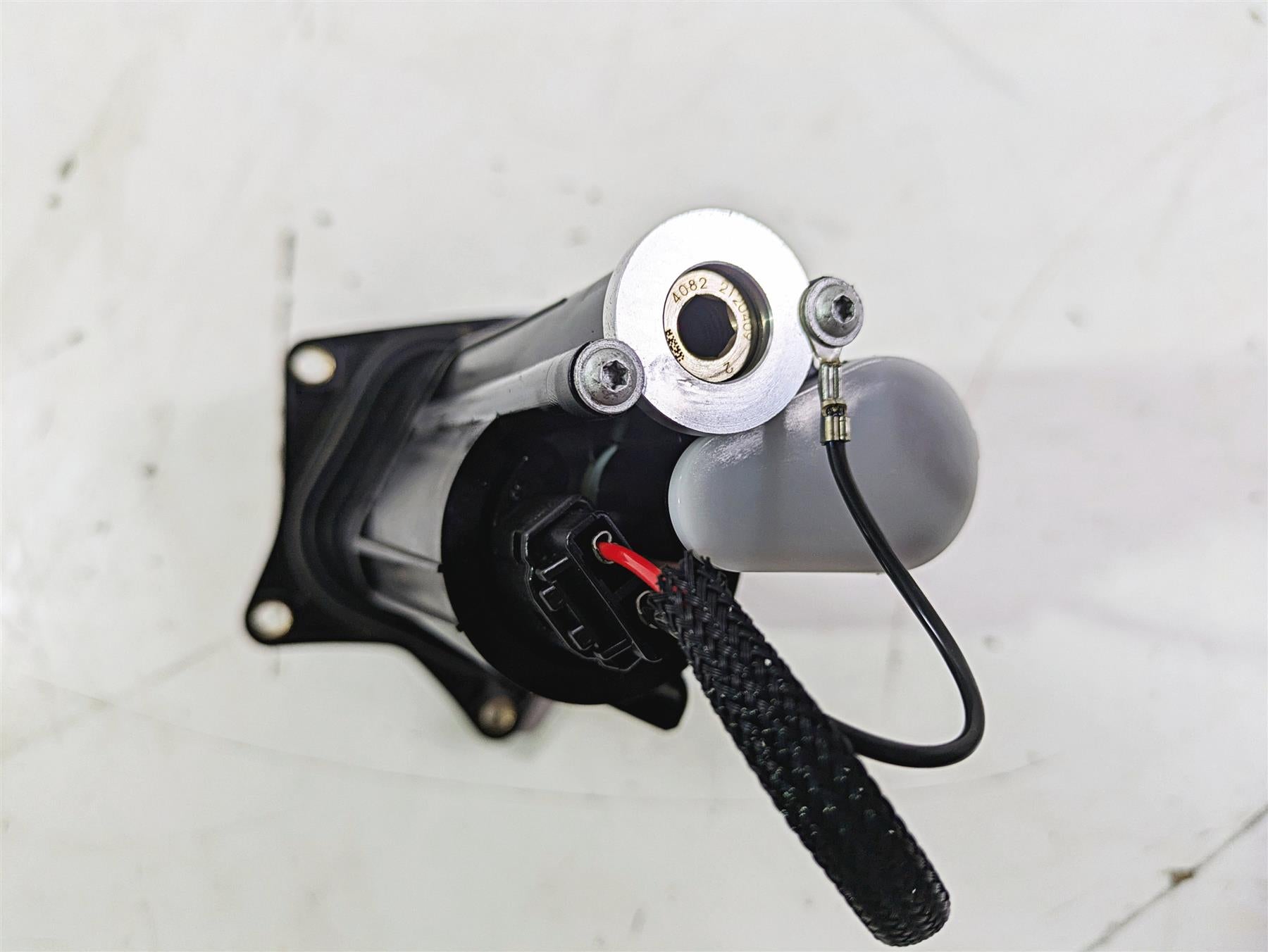 2022 KTM 1290 Super Adventure S Fuel Gas Petrol Pump 10K -Tested 64107088100 {{ shop.shopifyCountryName }} - Mototech271