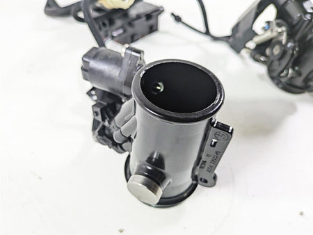 2015 BMW R nineT K21 Throttle Body & Junction Set 13547705239 13547705240 {{ shop.shopifyCountryName }} - Mototech271