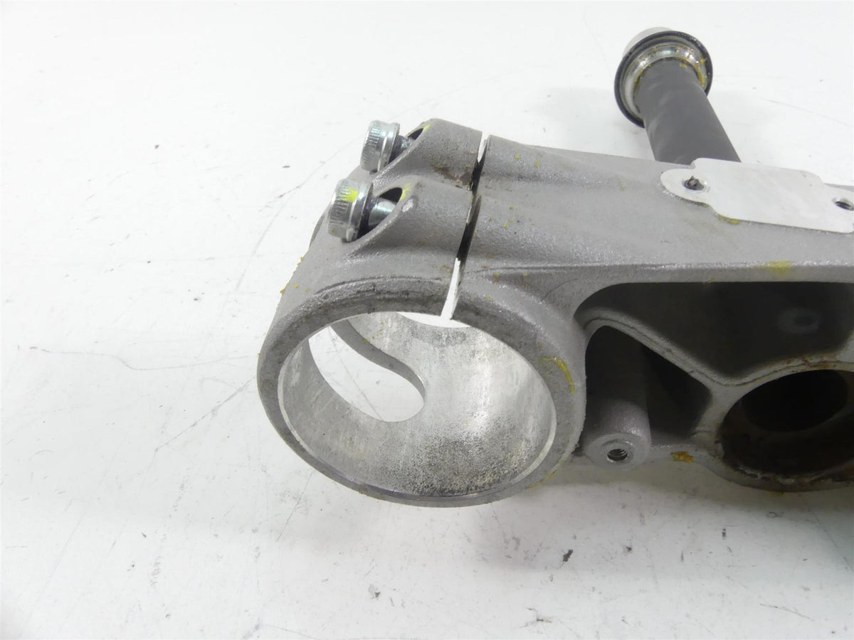 2020 Ducati Multistrada 1260 Enduro Lower Triple Tree Steering Clamp 34221141AA {{ shop.shopifyCountryName }} - Mototech271