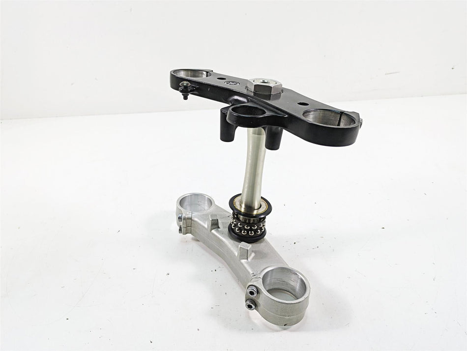 2007 Yamaha R1 YZFR1 Upper Lower Triple Tree Set 4C8-23340-00-00 4C8-23435-10-00 {{ shop.shopifyCountryName }} - Mototech271