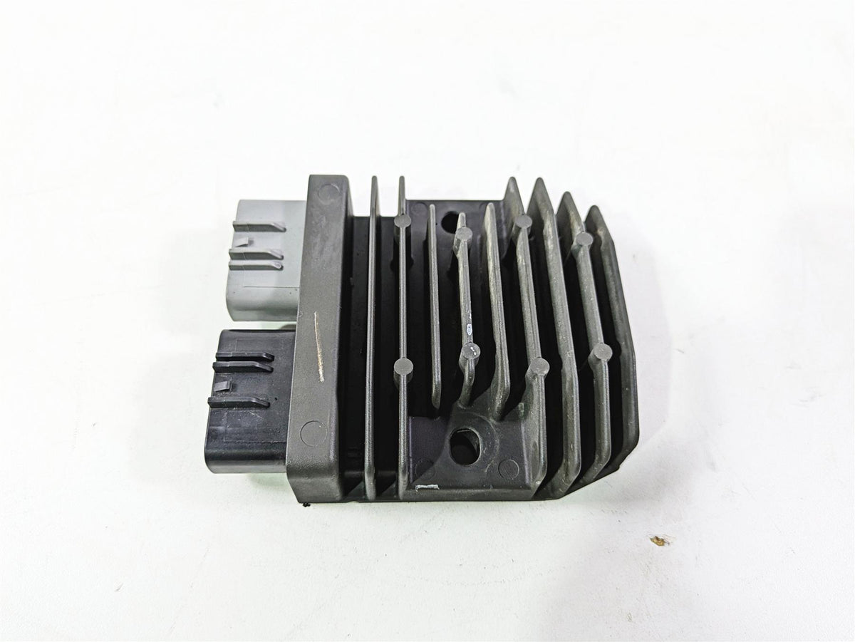 2013 Ducati Hyperstrada 821 Rectifier Voltage Regulator 54040301B FH020AA {{ shop.shopifyCountryName }} - Mototech271