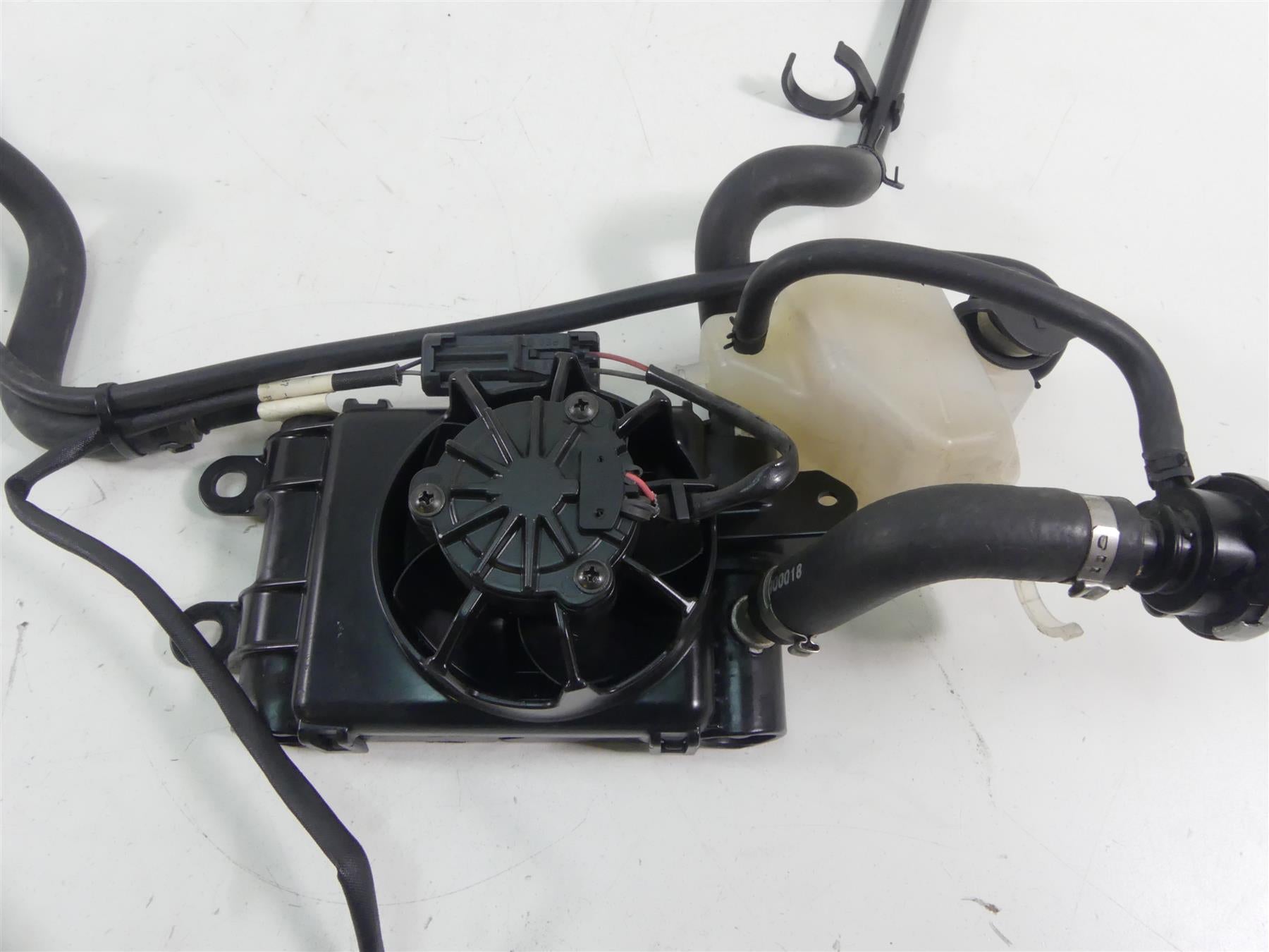 2017 Harley Touring FLHTKL Electra Glide Right Radiator Fan Hoses Set 26800005 {{ shop.shopifyCountryName }} - Mototech271