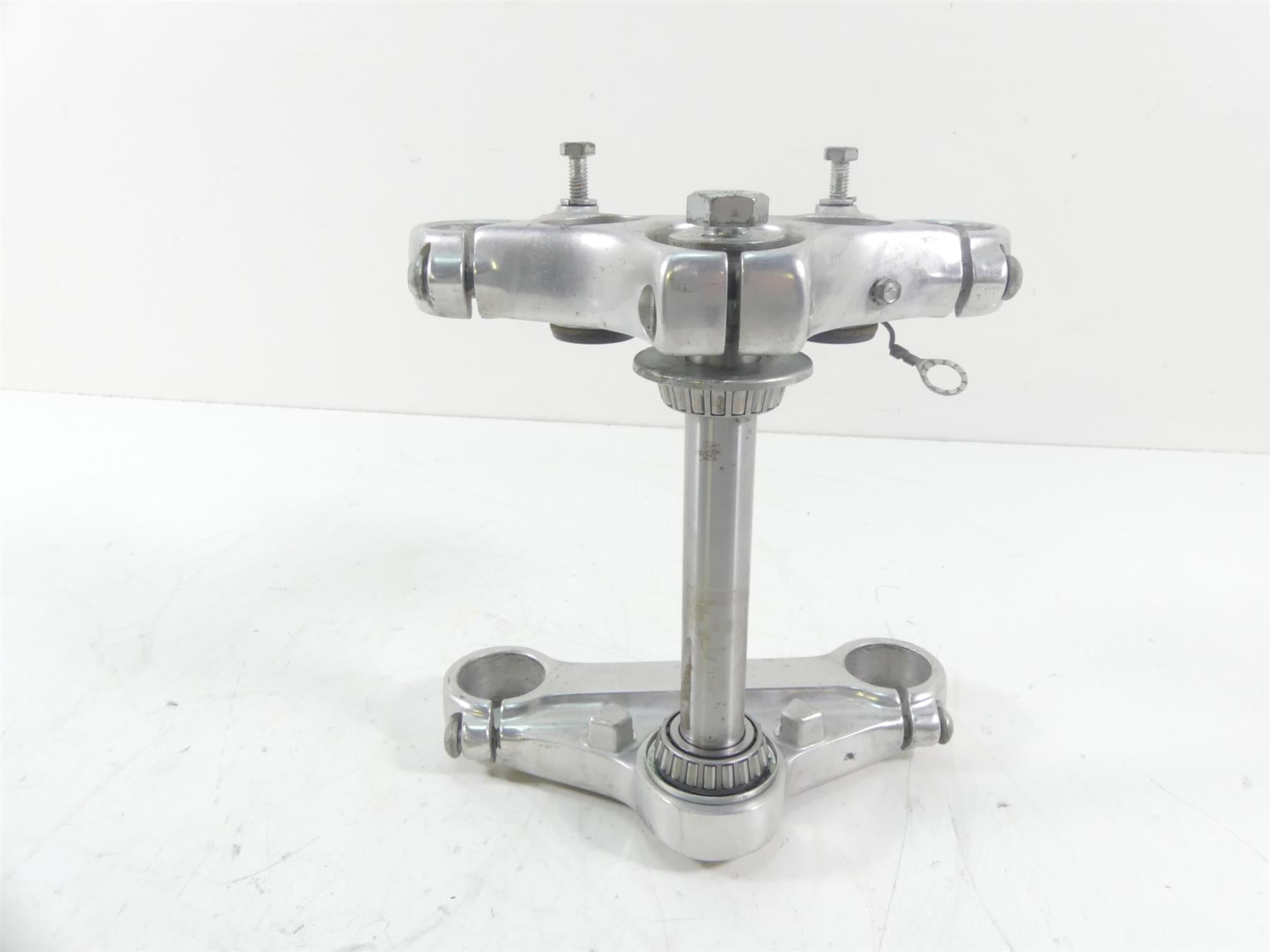1995 Harley Dyna FXDL Low Rider Upper & Lower Triple Tree 39mm 45598-90 {{ shop.shopifyCountryName }} - Mototech271