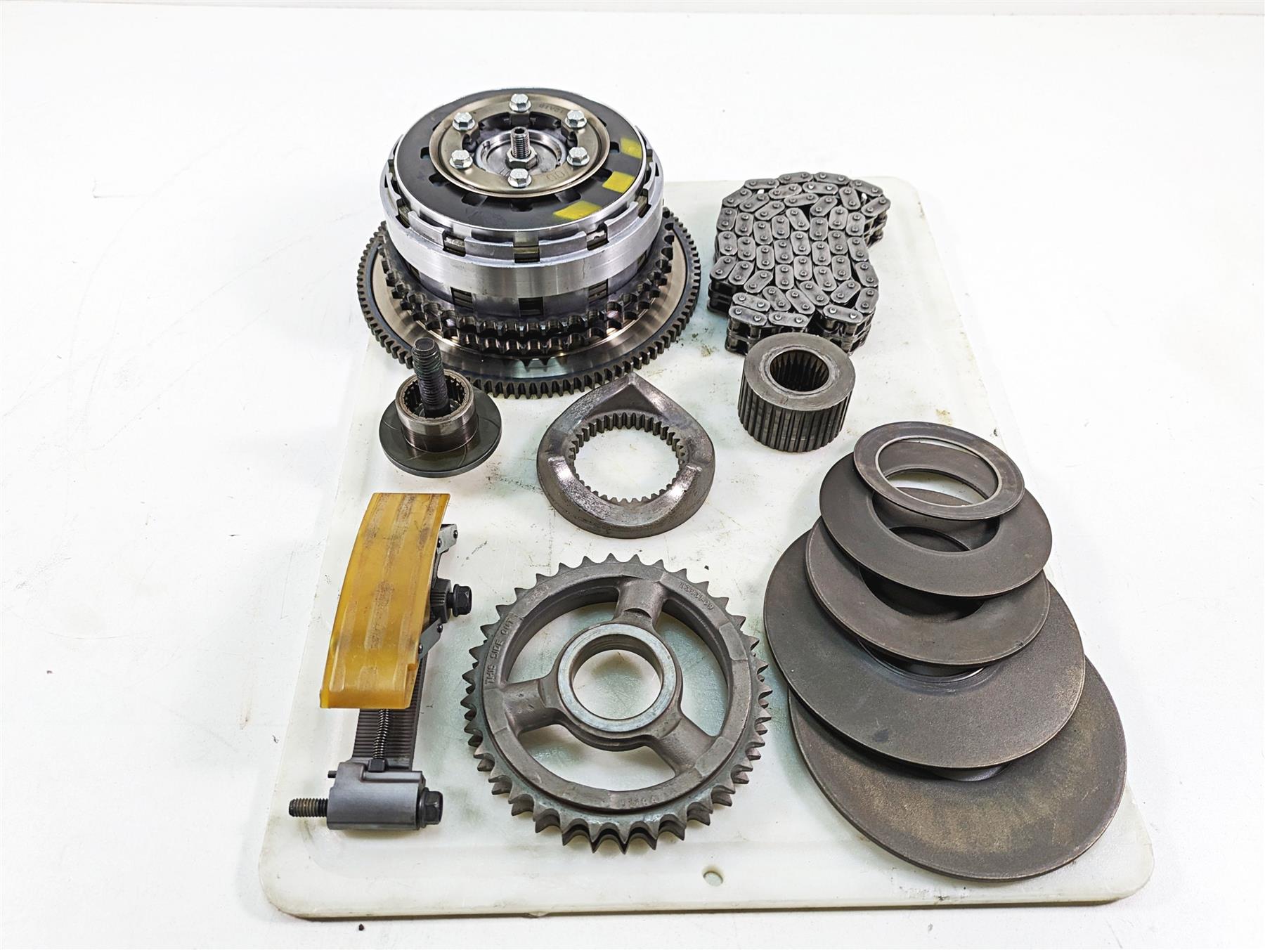 2012 Harley FLD Dyna Switchback Primary Drive Clutch Kit 37816-11 {{ shop.shopifyCountryName }} - Mototech271