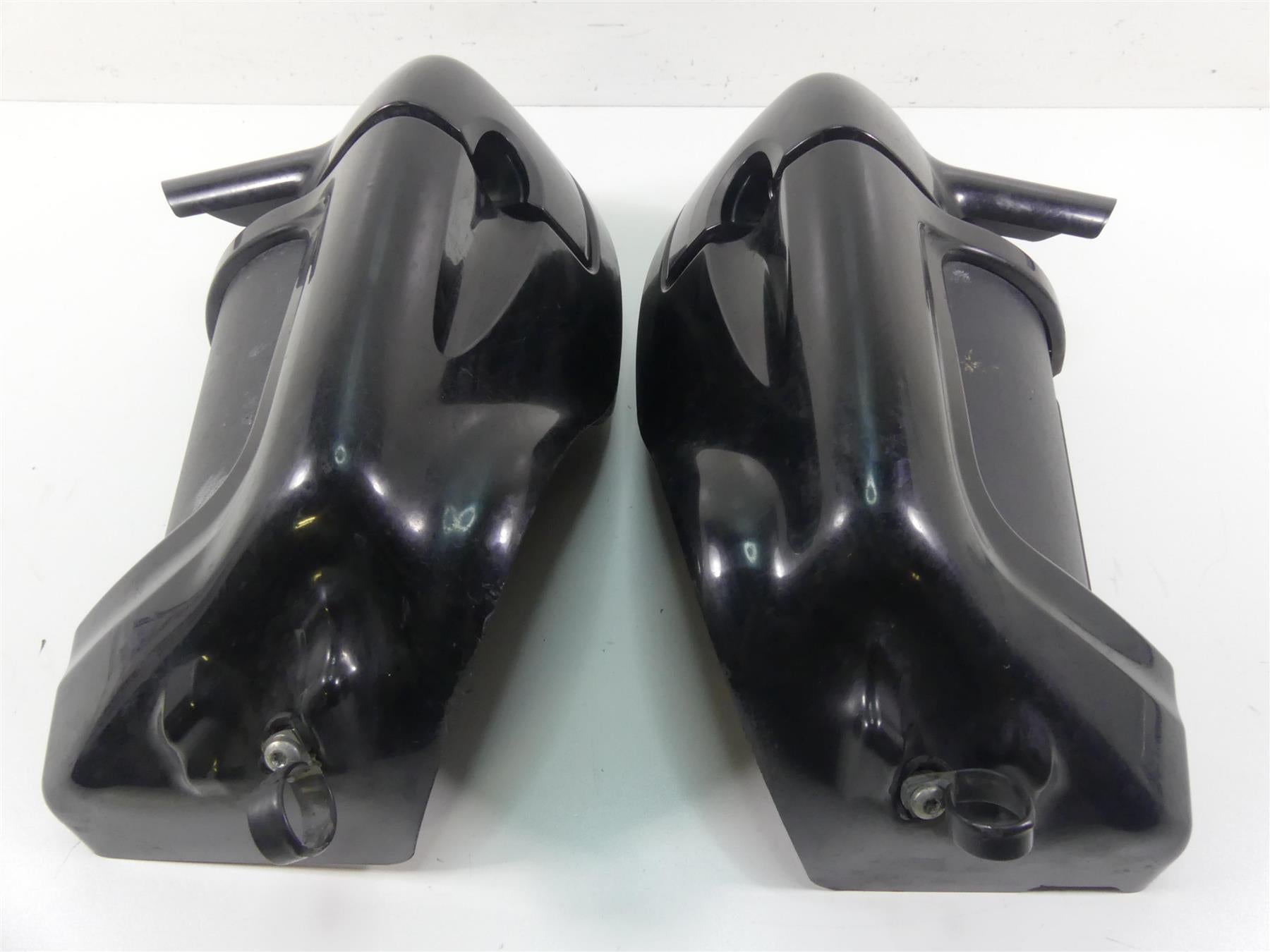 1995 Harley Touring FLHTCU Electra Glide Lower Leg Fairing Cover Set 58683-89B