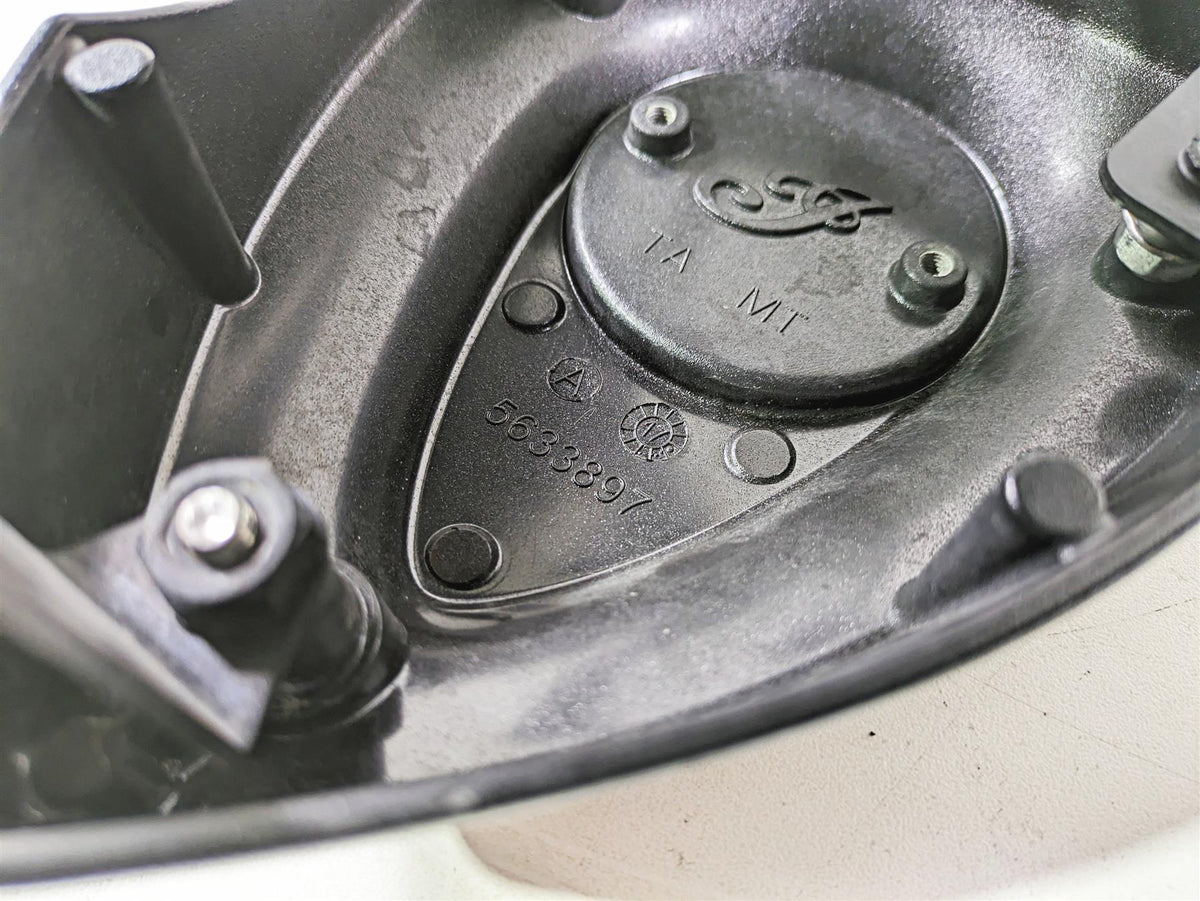 2018 Indian Chieftain Dark Horse Ignition Coil Cover & Mount 5633897 {{ shop.shopifyCountryName }} - Mototech271