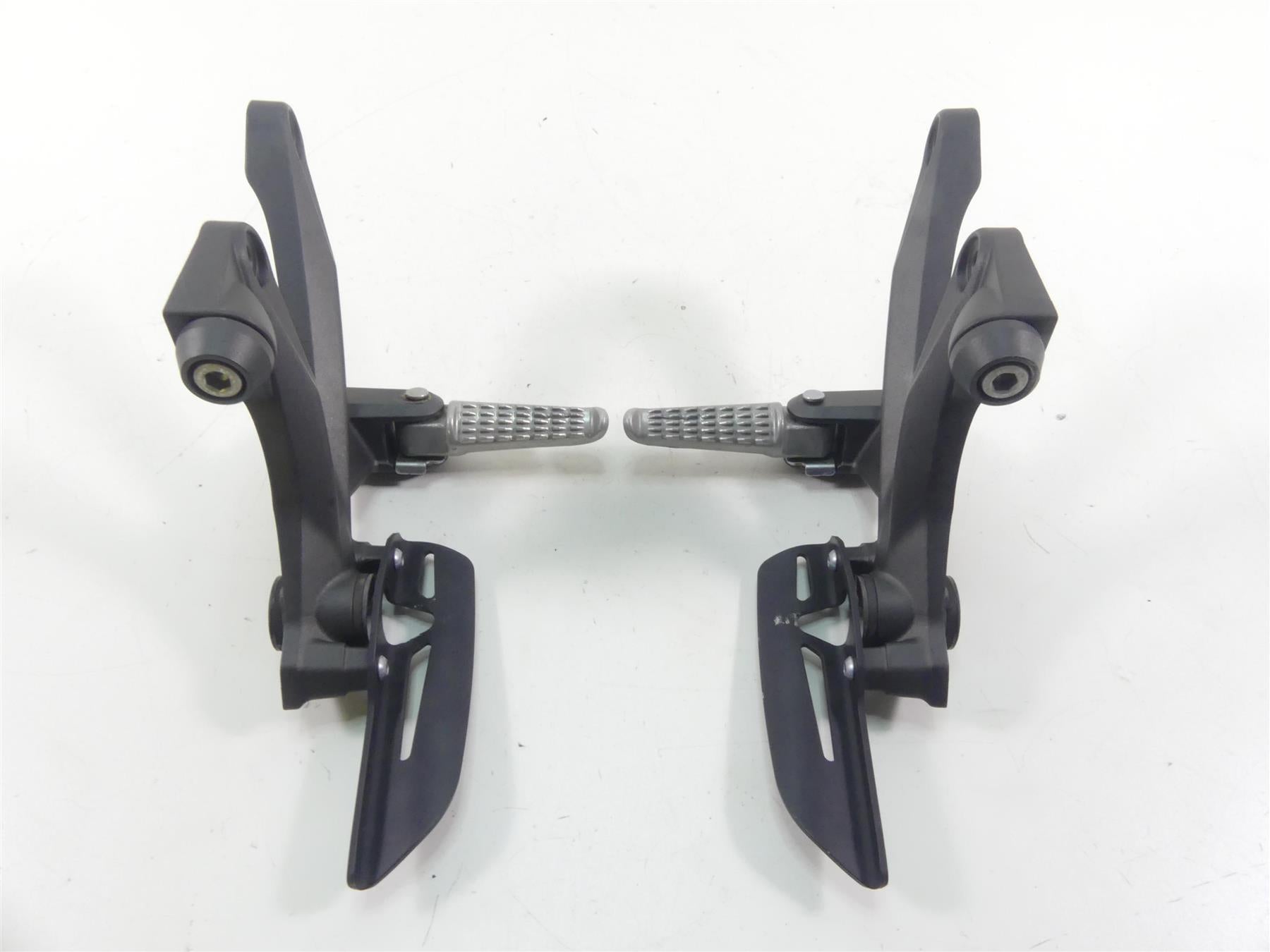 2021 Kawasaki ZX1400 ZX14R Ninja Rear Passenger Footpeg Set 35063-0783-18R {{ shop.shopifyCountryName }} - Mototech271