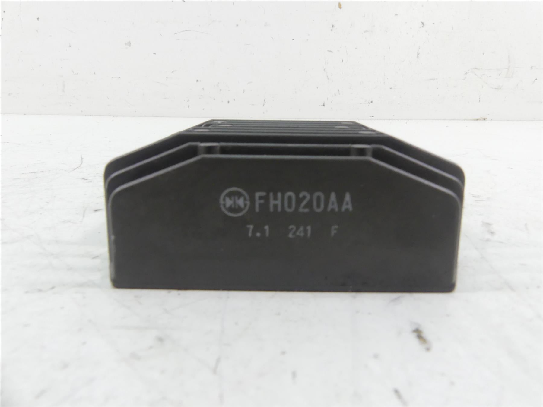 2017 Ducati 939 S Supersport Rectifier Voltage Regulator FH020AA 54040301B {{ shop.shopifyCountryName }} - Mototech271