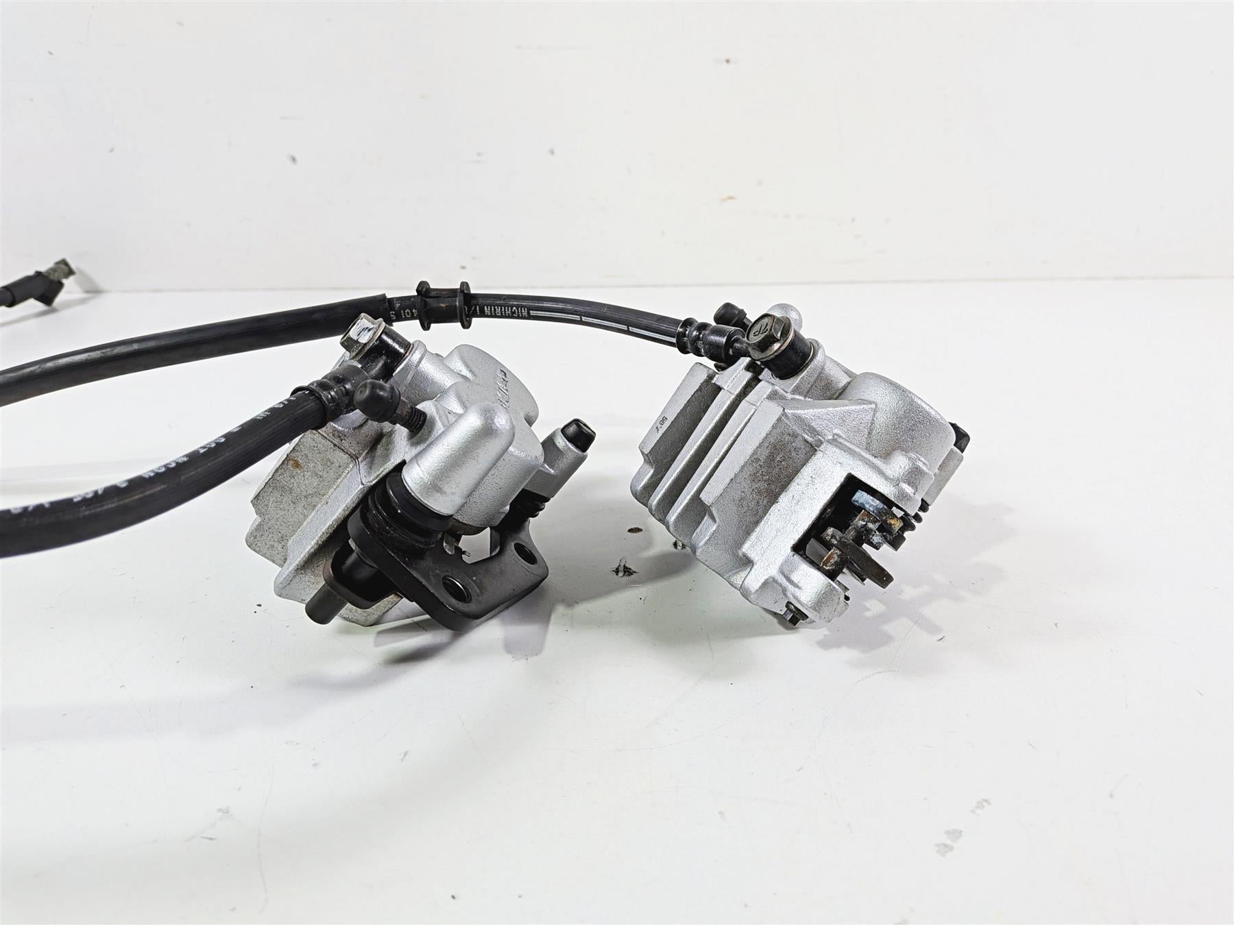 2006 Suzuki C90 VL1500T Boulevard Tokico Front Brake Caliper Set 59100-33DD0-999 {{ shop.shopifyCountryName }} - Mototech271