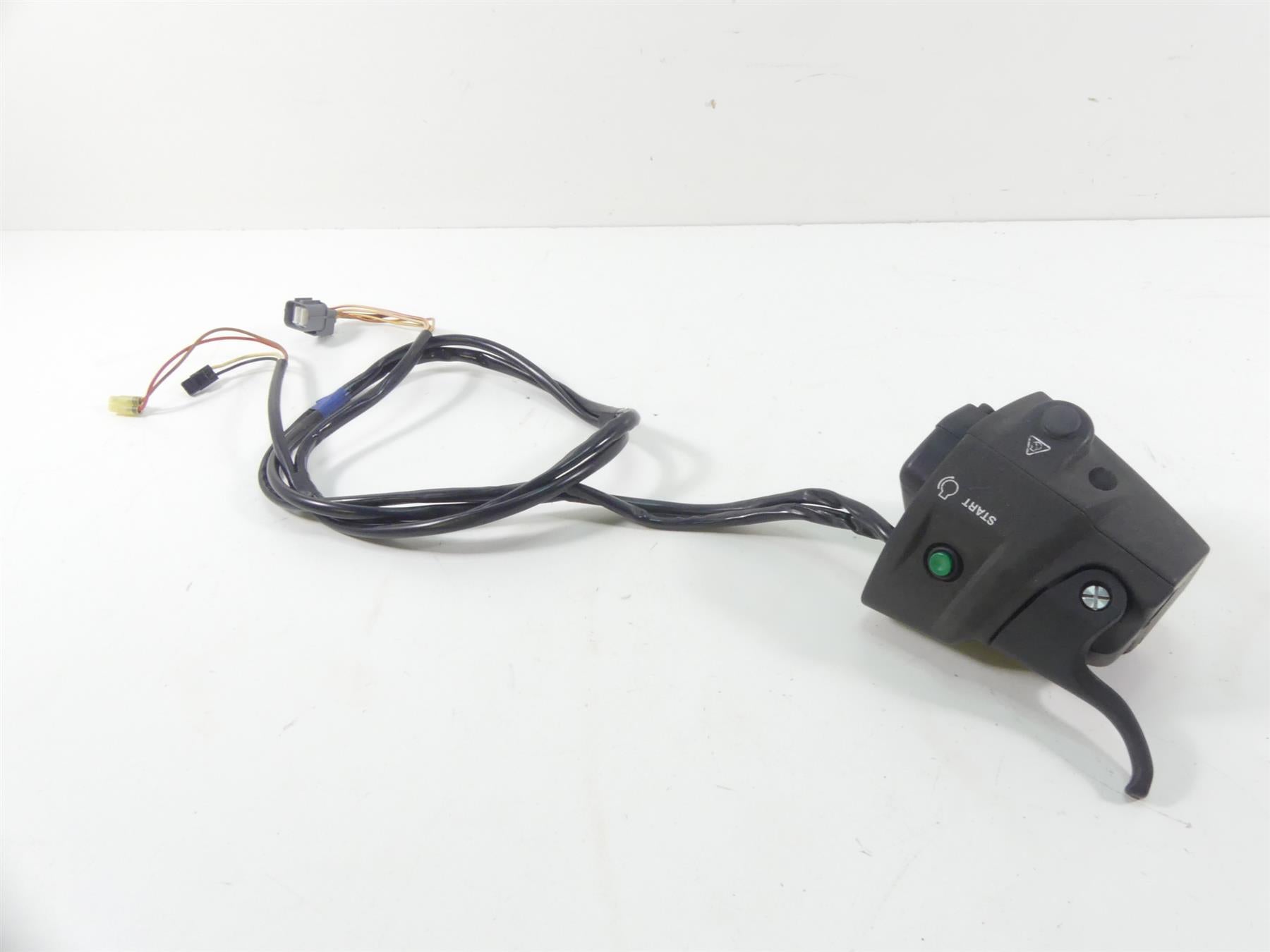 2015 Yamaha Waverunner Cruiser VX1100 Left Start Stop Cntrl Switch F2X-68310-00 {{ shop.shopifyCountryName }} - Mototech271