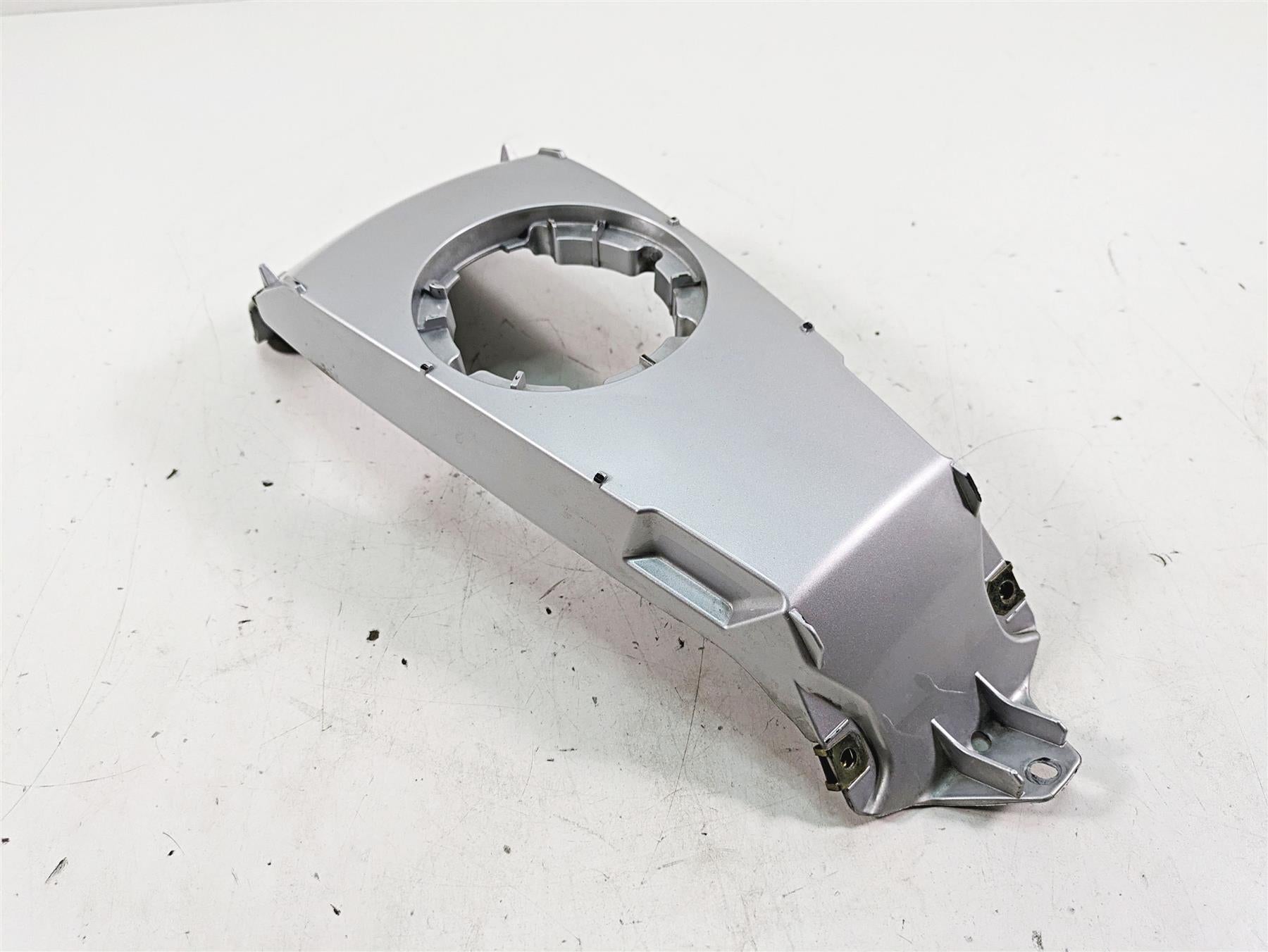 2007 BMW R1200RT K26 Center Tank Cover Fairing Cover 46637681150 46637682975 {{ shop.shopifyCountryName }} - Mototech271