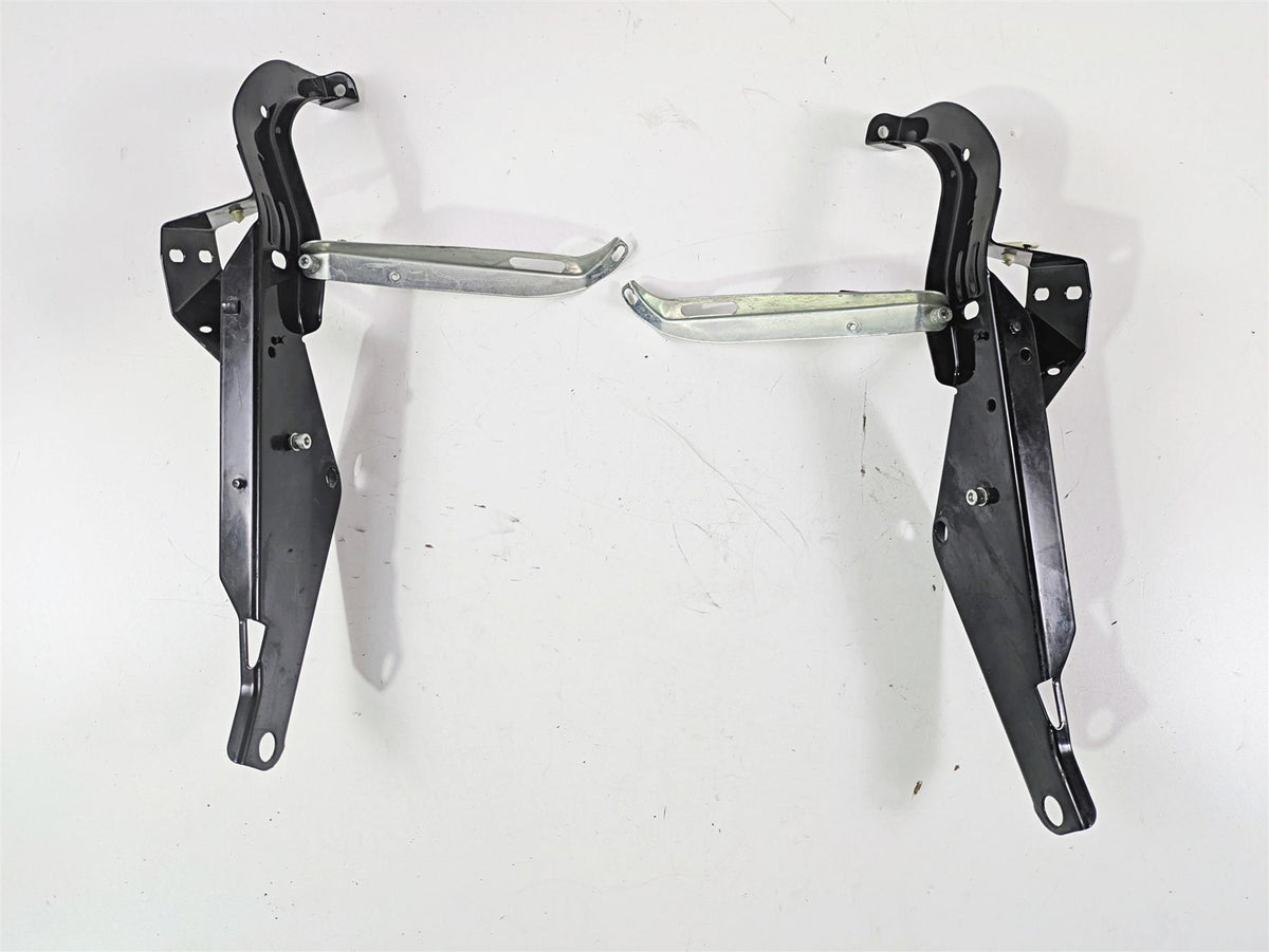 2010 Harley Touring FLHXSE CVO Street Glide Front Fairing Mounts Set 58478-96B {{ shop.shopifyCountryName }} - Mototech271