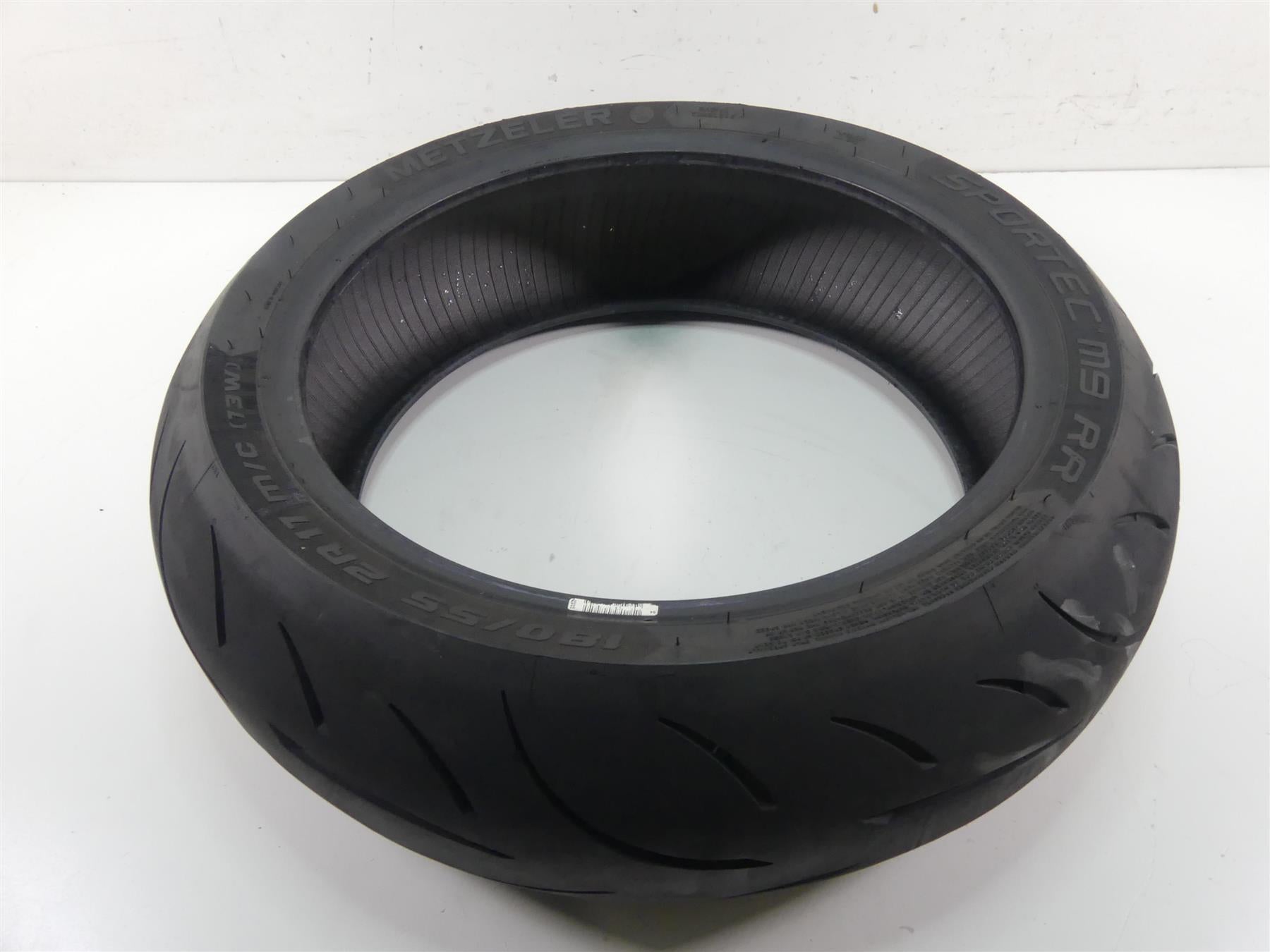 Used Rear Motorcycle Tire Metzeler Sportec M9RR 180/55R17 - 5417581 {{ shop.shopifyCountryName }} - Mototech271