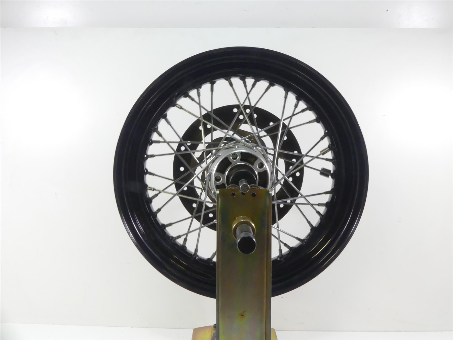 2017 Harley Dyna FXDB Street Bob Straight Rear Wheel Rim 17x4.5 -Read 41430-09 {{ shop.shopifyCountryName }} - Mototech271