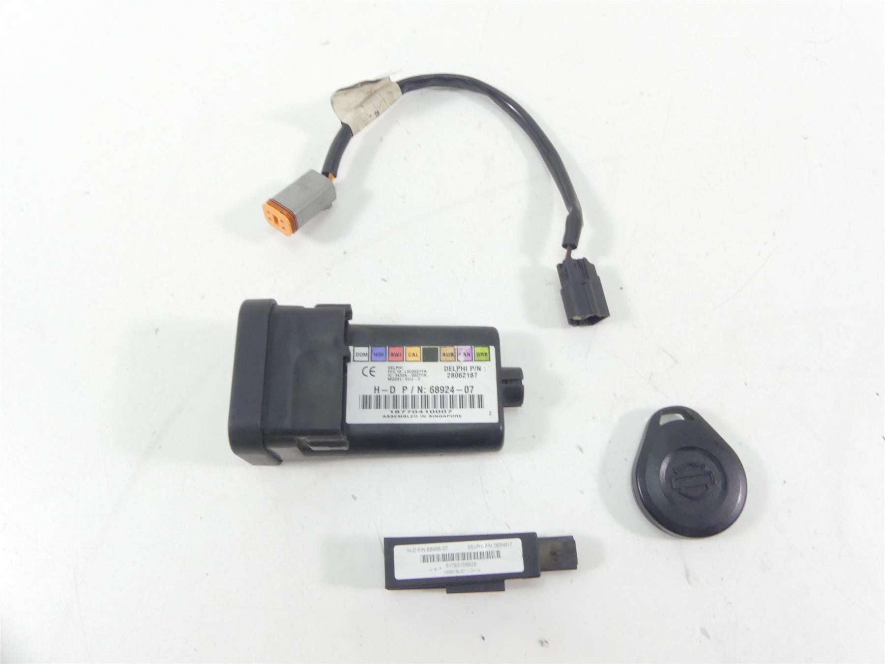 2007 Harley FLHTCU SE CVO Electra Glide Tssm Turn Signal Secuity Mod 68924-07 {{ shop.shopifyCountryName }} - Mototech271