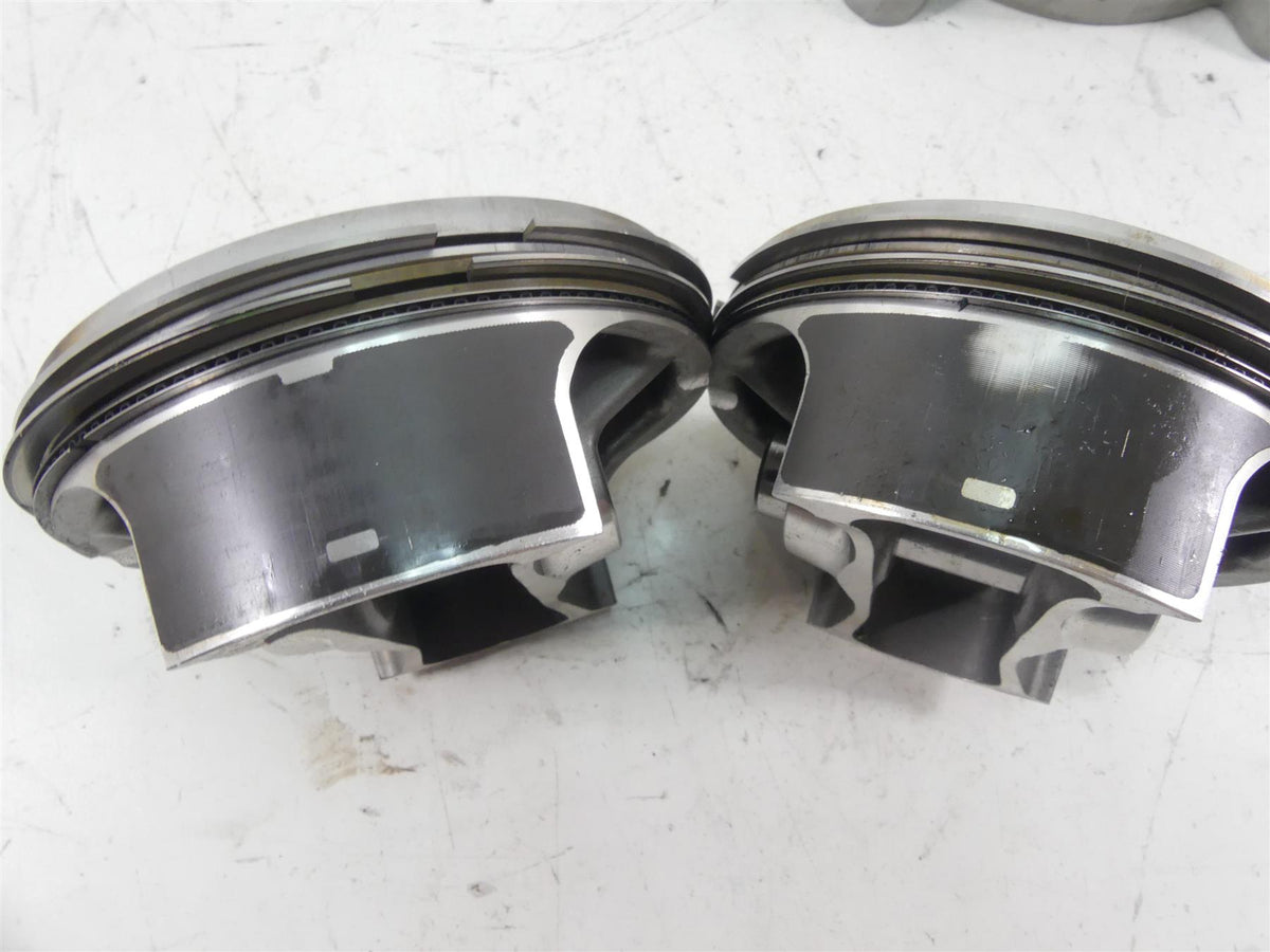 2020 Ducati Multistrada 1260 Enduro Cylinder Jug Piston Set 12022871BG 12022881B {{ shop.shopifyCountryName }} - Mototech271