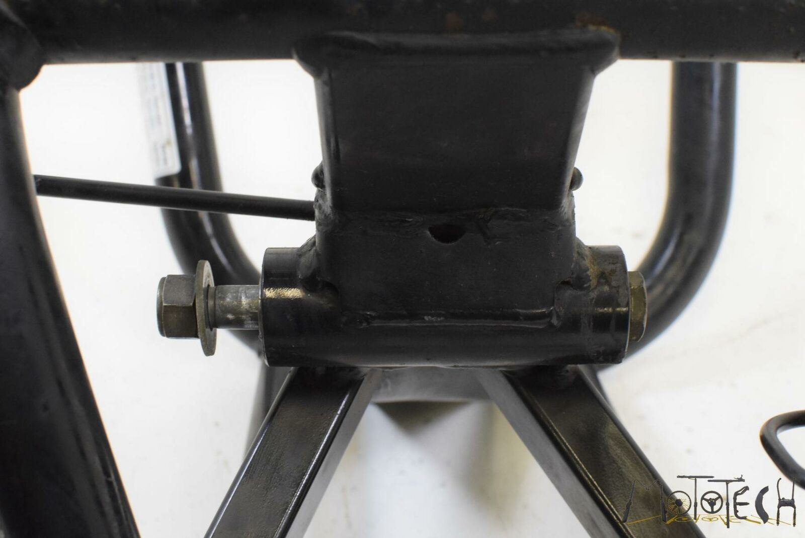 2002 Yamaha XVS1100 V-Star Classic Rear Swingarm Swing Arm 5KS-22110-01-00 {{ shop.shopifyCountryName }} - Mototech271