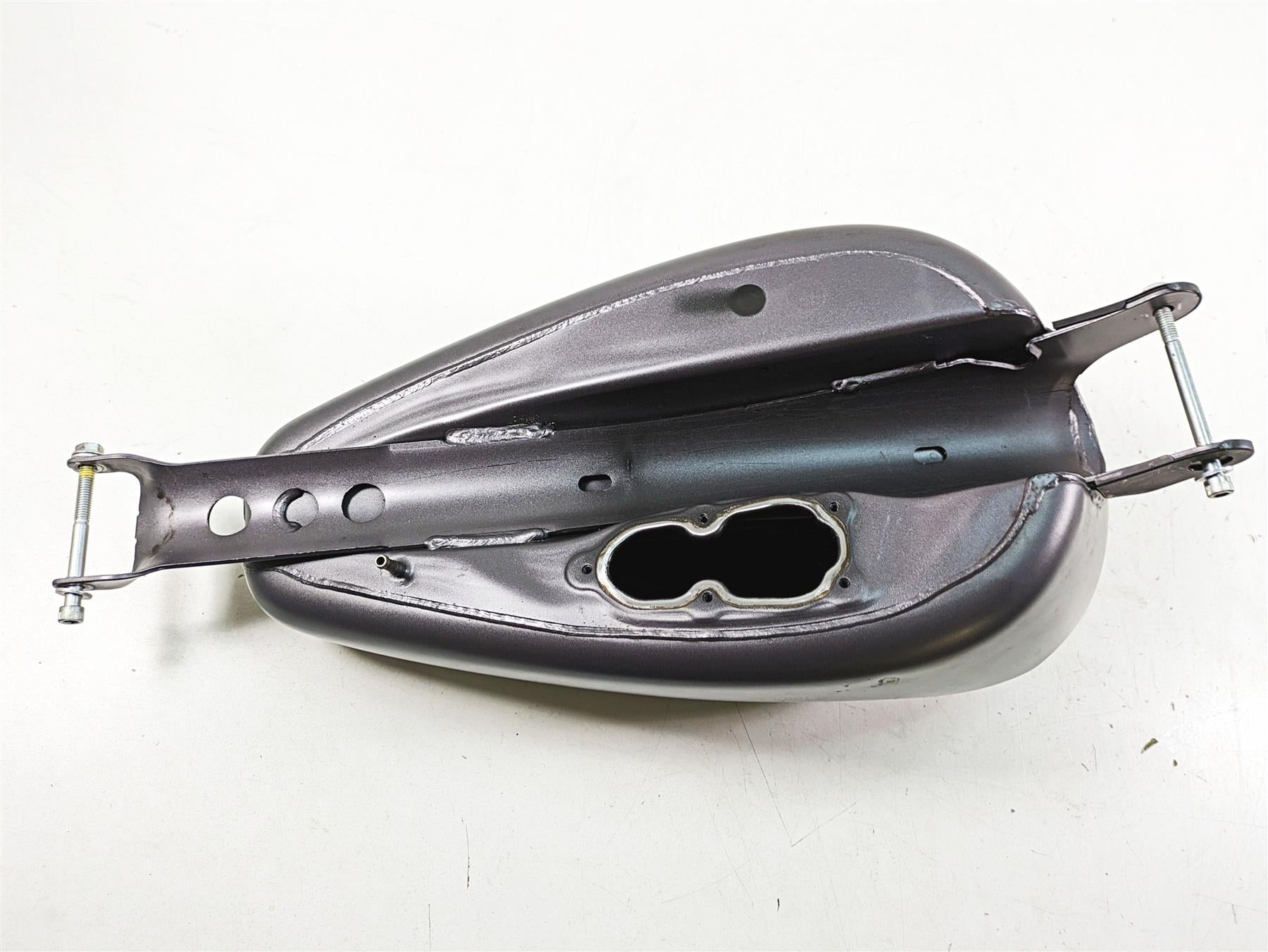 2017 Harley XL883 N Sportster Iron Fuel Gas Petrol Tank - Dent 61405-07 {{ shop.shopifyCountryName }} - Mototech271