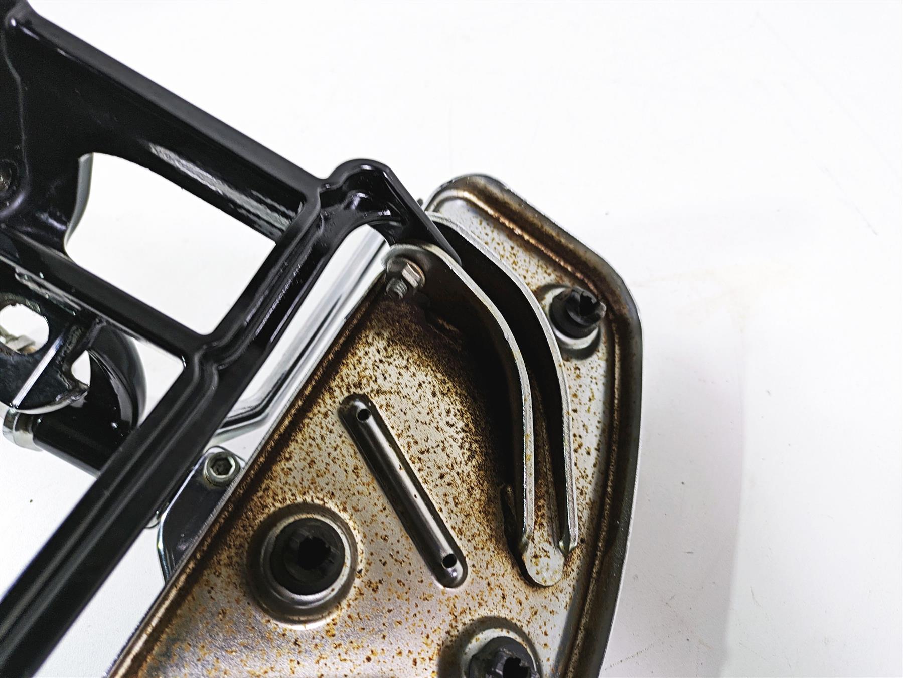 2008 Harley FLSTC Softail Heritage Front Left Floor Board + Shifter Set 33630-07 {{ shop.shopifyCountryName }} - Mototech271