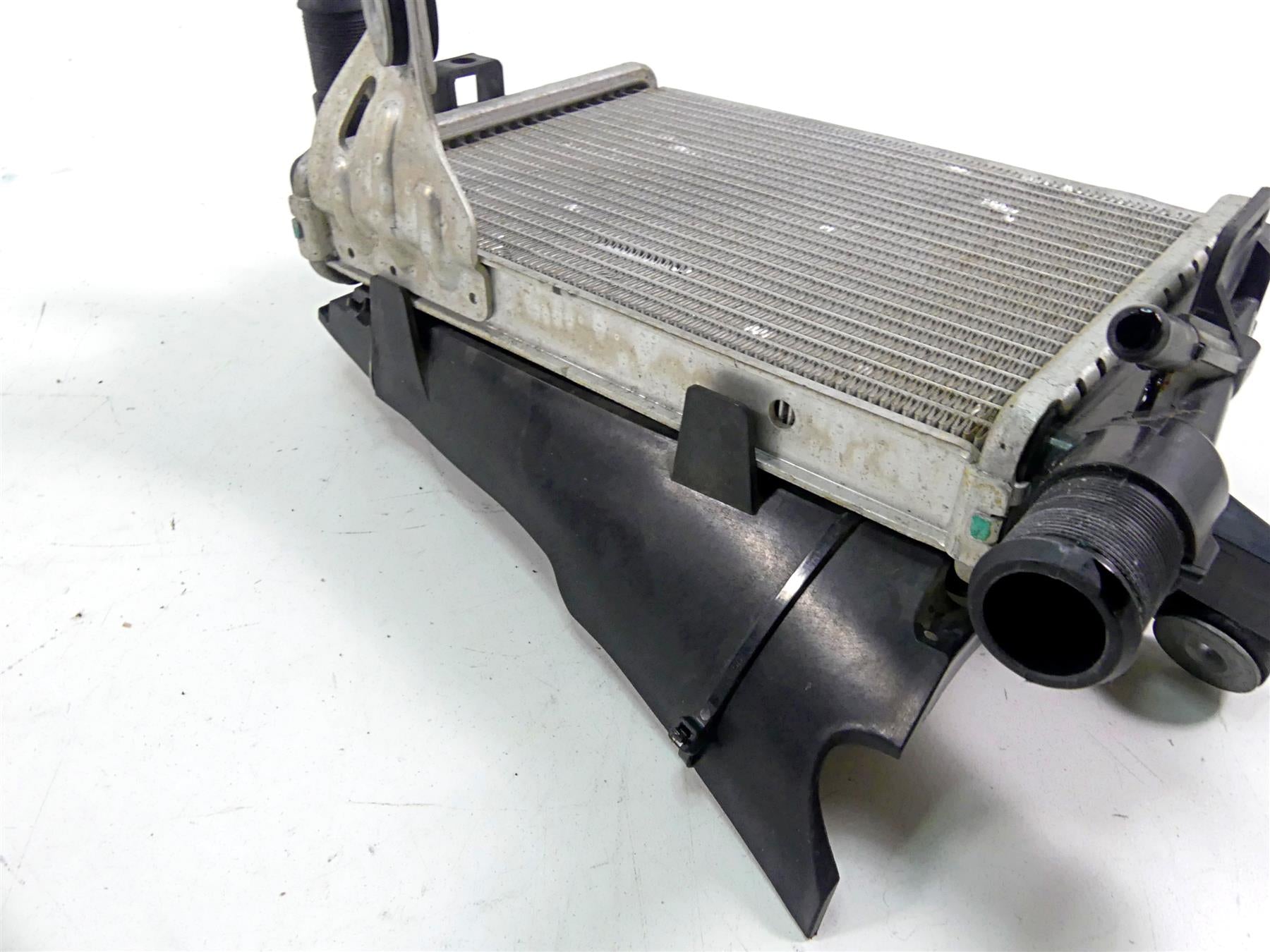 2016 BMW R1200GS Adv K51 Left Radiator Thermostat Fan Cover 17118546408 {{ shop.shopifyCountryName }} - Mototech271
