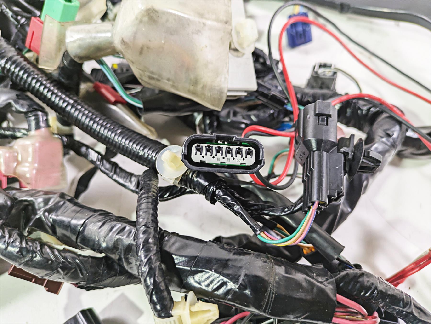 2017 Honda CBR600RR Wiring Harness Loom -For Parts 32100-MJC-A00 {{ shop.shopifyCountryName }} - Mototech271