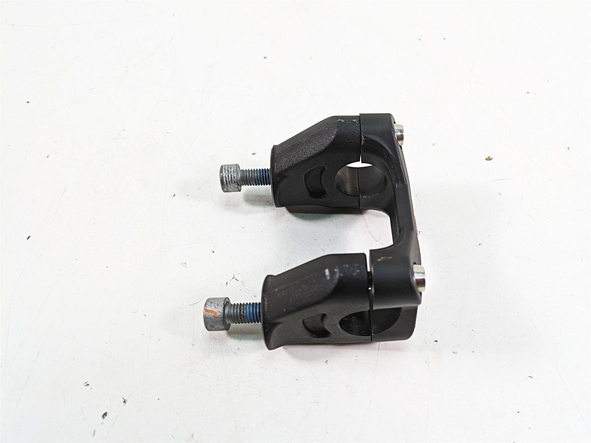 2020 Aprilia Tuono V4 Factory Handlebar Holder Riser Set 2B003986 2B003980 {{ shop.shopifyCountryName }} - Mototech271