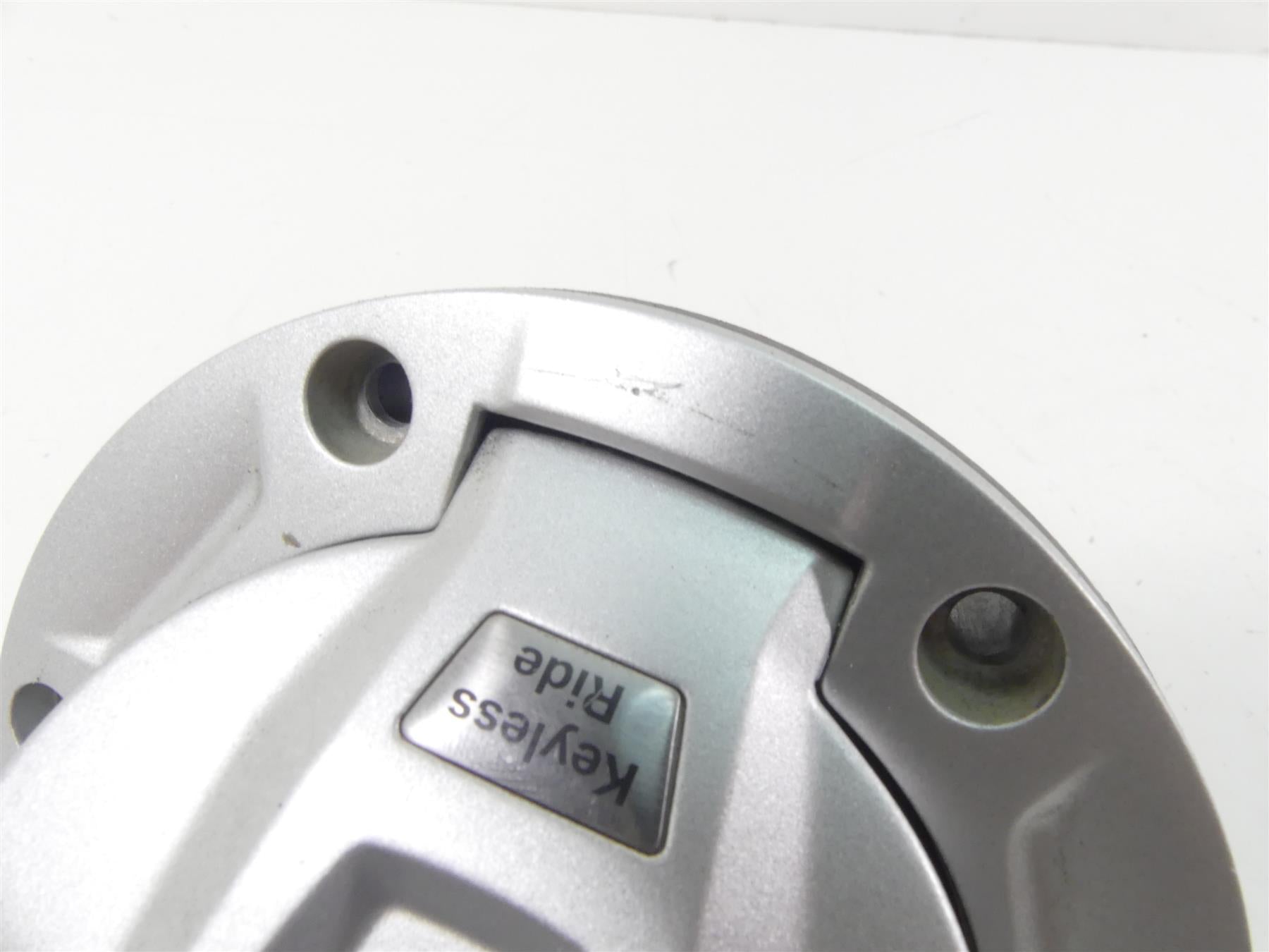 2017 BMW R1200RT K52 Keyless Fuel Gas Petrol Tank Lid Cap 16118552106 {{ shop.shopifyCountryName }} - Mototech271