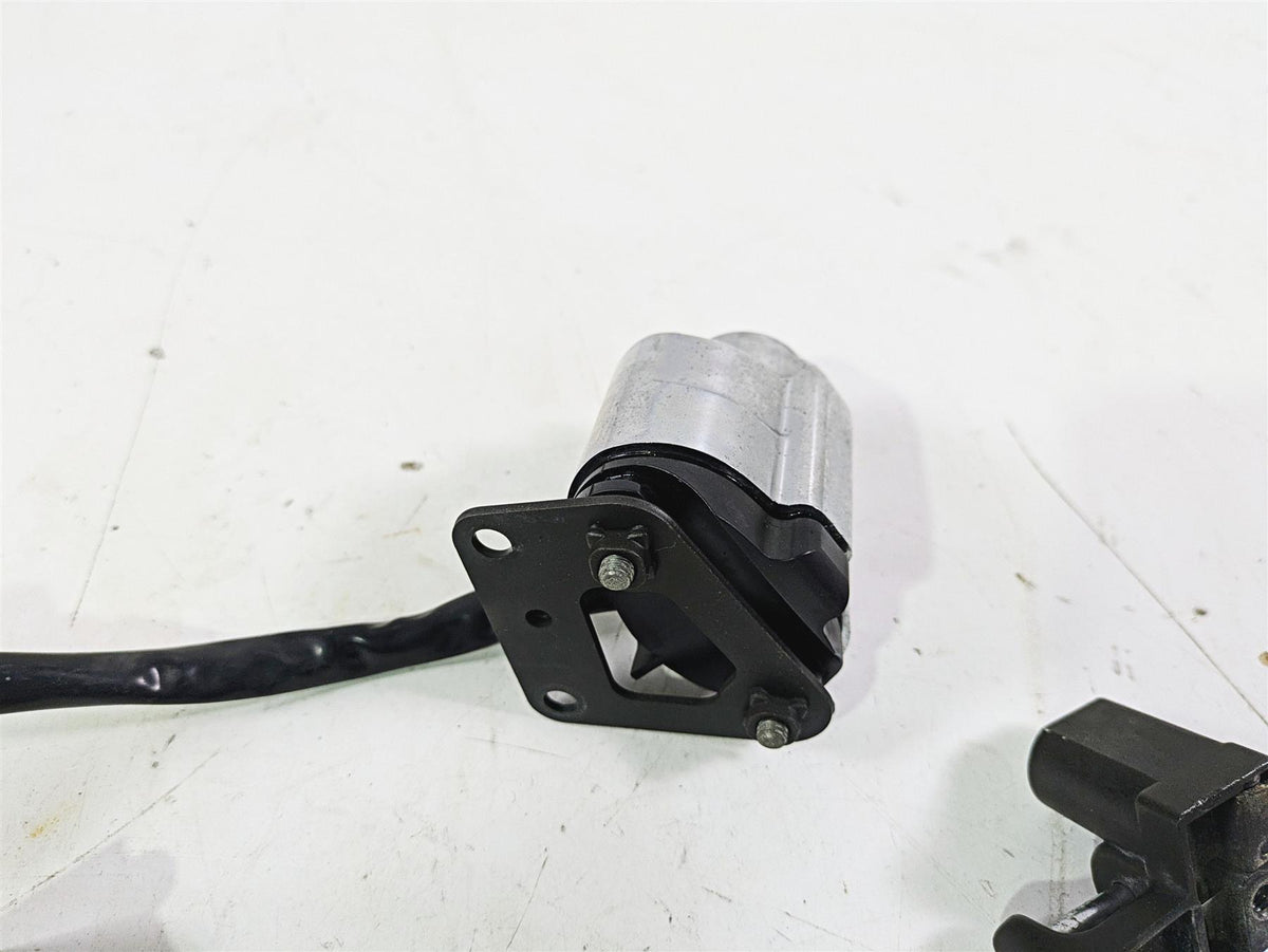 2002 Honda V-Twin VTX1800 C Ignition Switch Key Lock Set 35100-MCH-000 {{ shop.shopifyCountryName }} - Mototech271